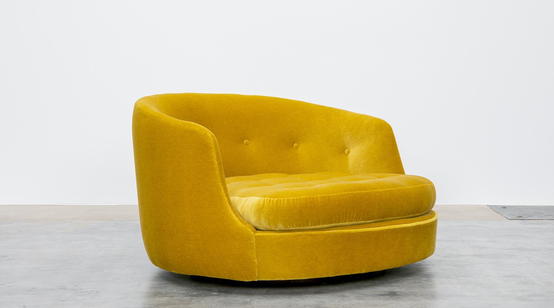 1970s Yellow New Upholstery Pair of Swivel Lounge Chair by Milo Baughman 11