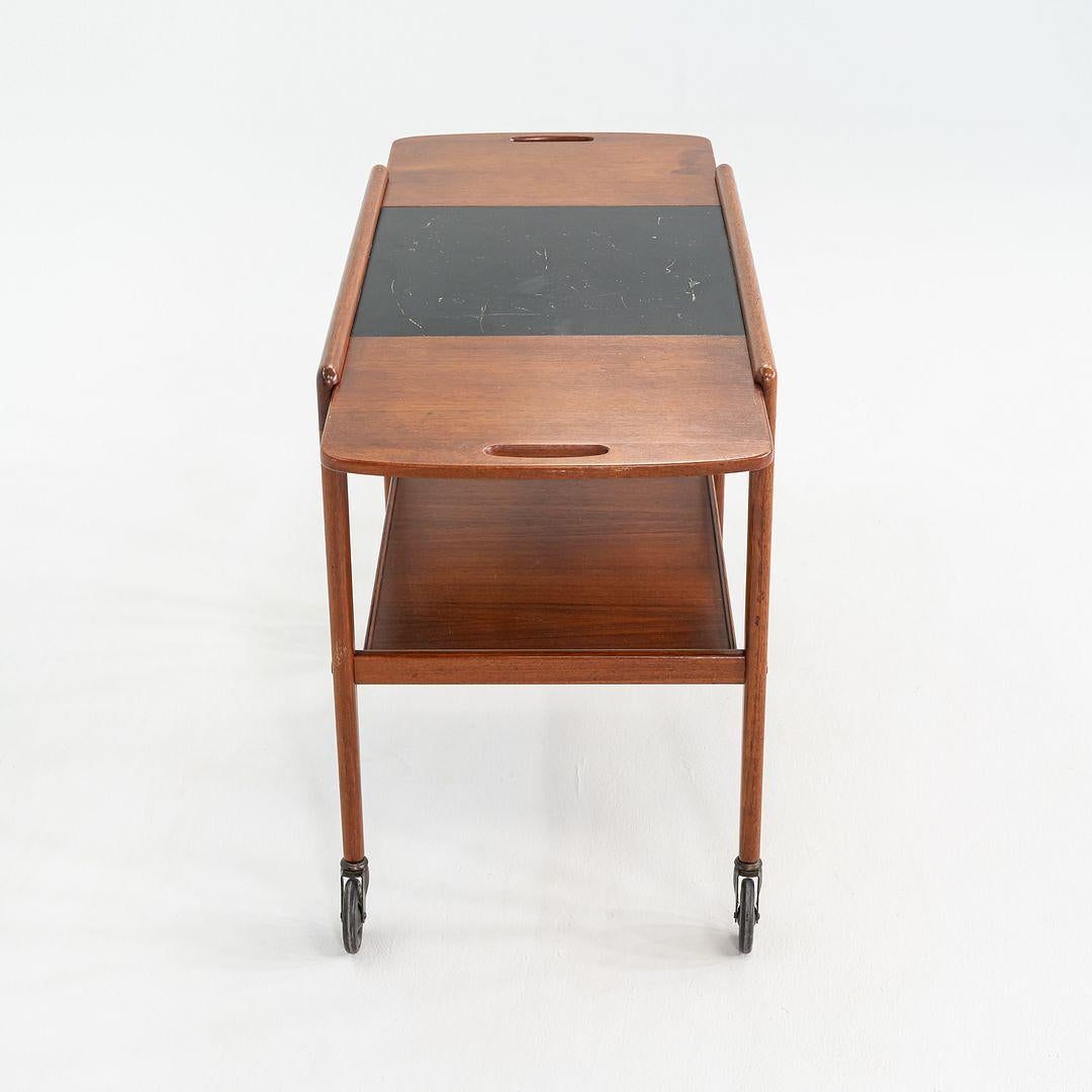 1970s Yngve Ekstrom for Kallemo of Sweden Teak Thea Bar / Serving Cart Bon état - En vente à Philadelphia, PA
