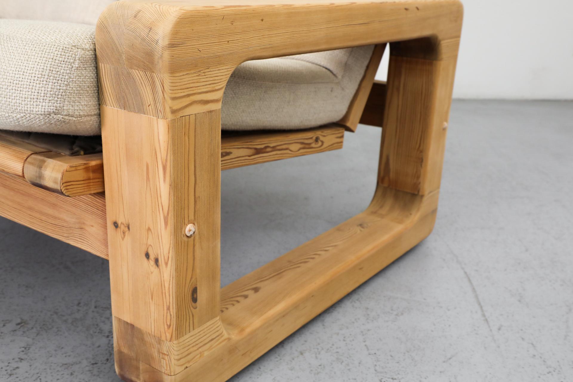 Sofá reclinable de pino gordo estilo Yngve Ekstrom de los años 70 con tapicería blanca en venta 8