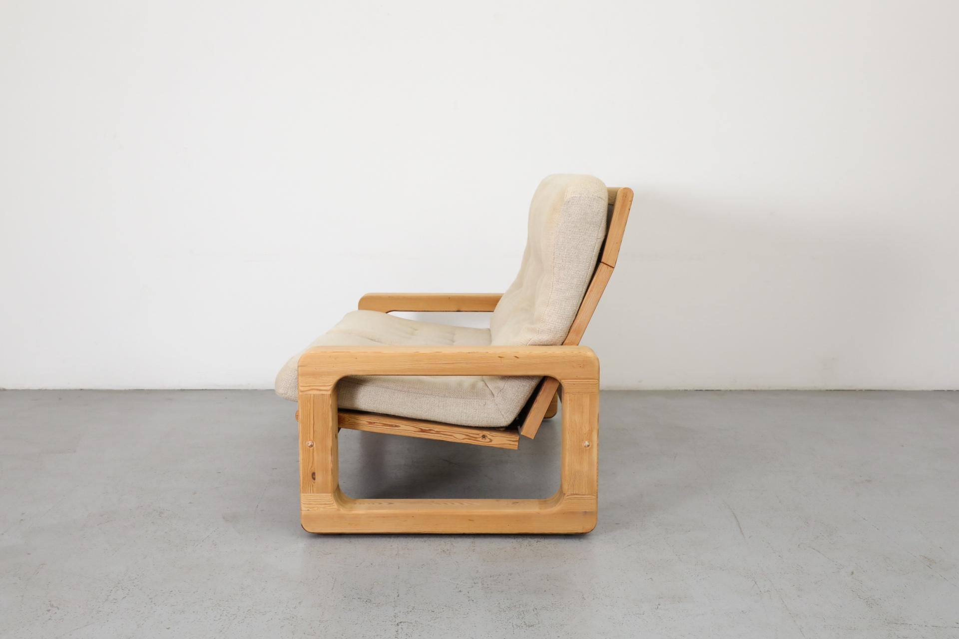 Sofá reclinable de pino gordo estilo Yngve Ekstrom de los años 70 con tapicería blanca en venta 1