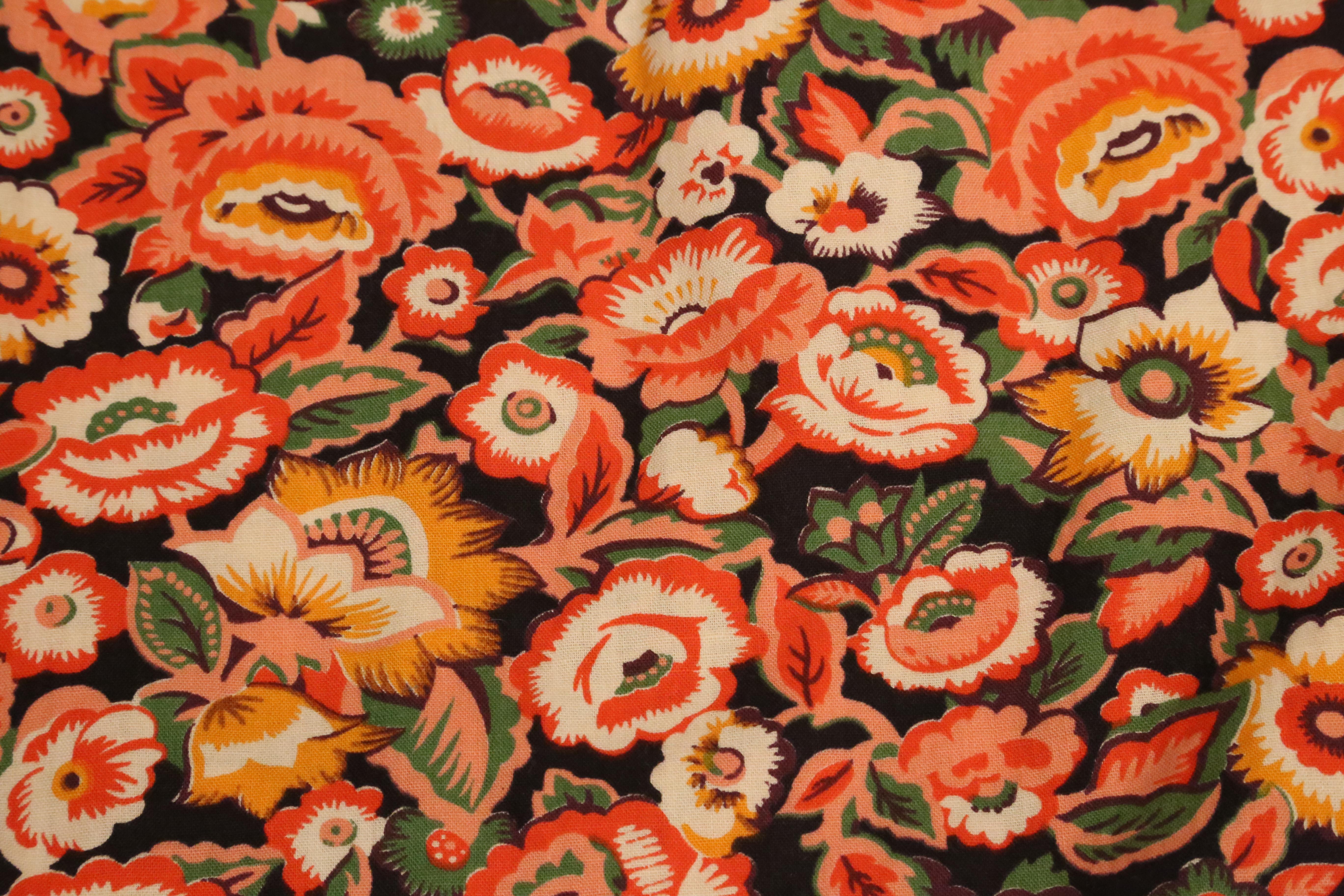 Top campesino de algodón con estampado floral años 70 YVES SAINT LAURENT en venta 7