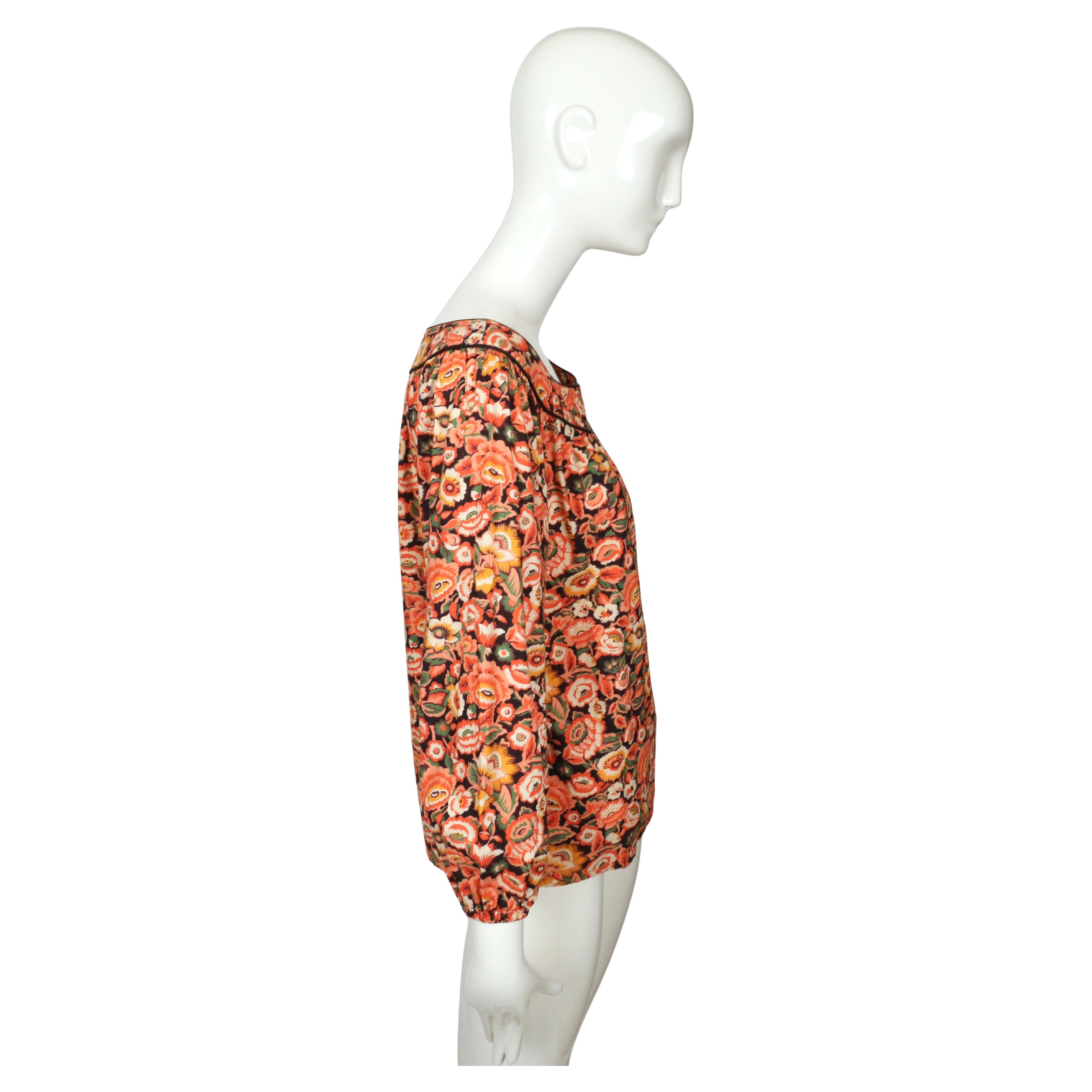 Femenino o masculino Top campesino de algodón con estampado floral años 70 YVES SAINT LAURENT en venta