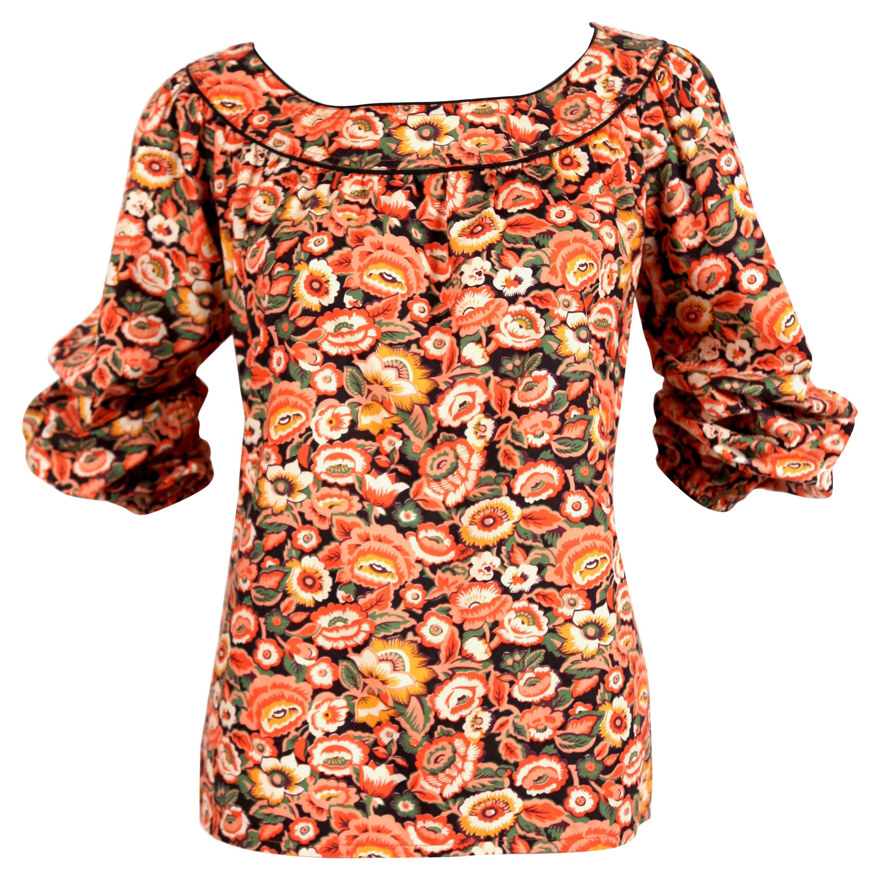 Haut paysan en coton imprimé floral YVES SAINT LAURENT des années 1970
