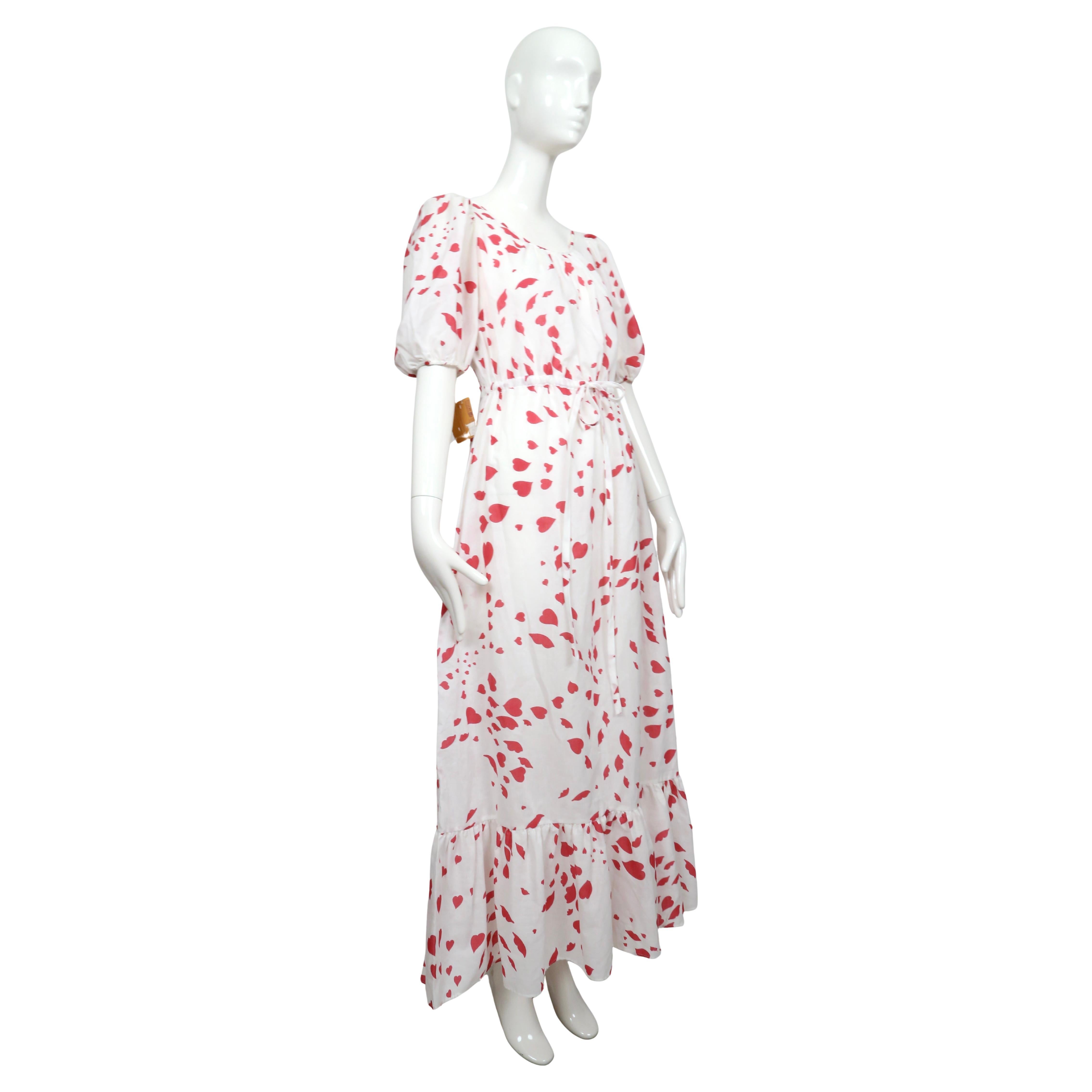 Beige 1970's YVES SAINT LAURENT lip and heart print lounge dress