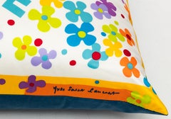 Yves Saint Laurent LOVE Seidenschal, maßgefertigtes Kissen