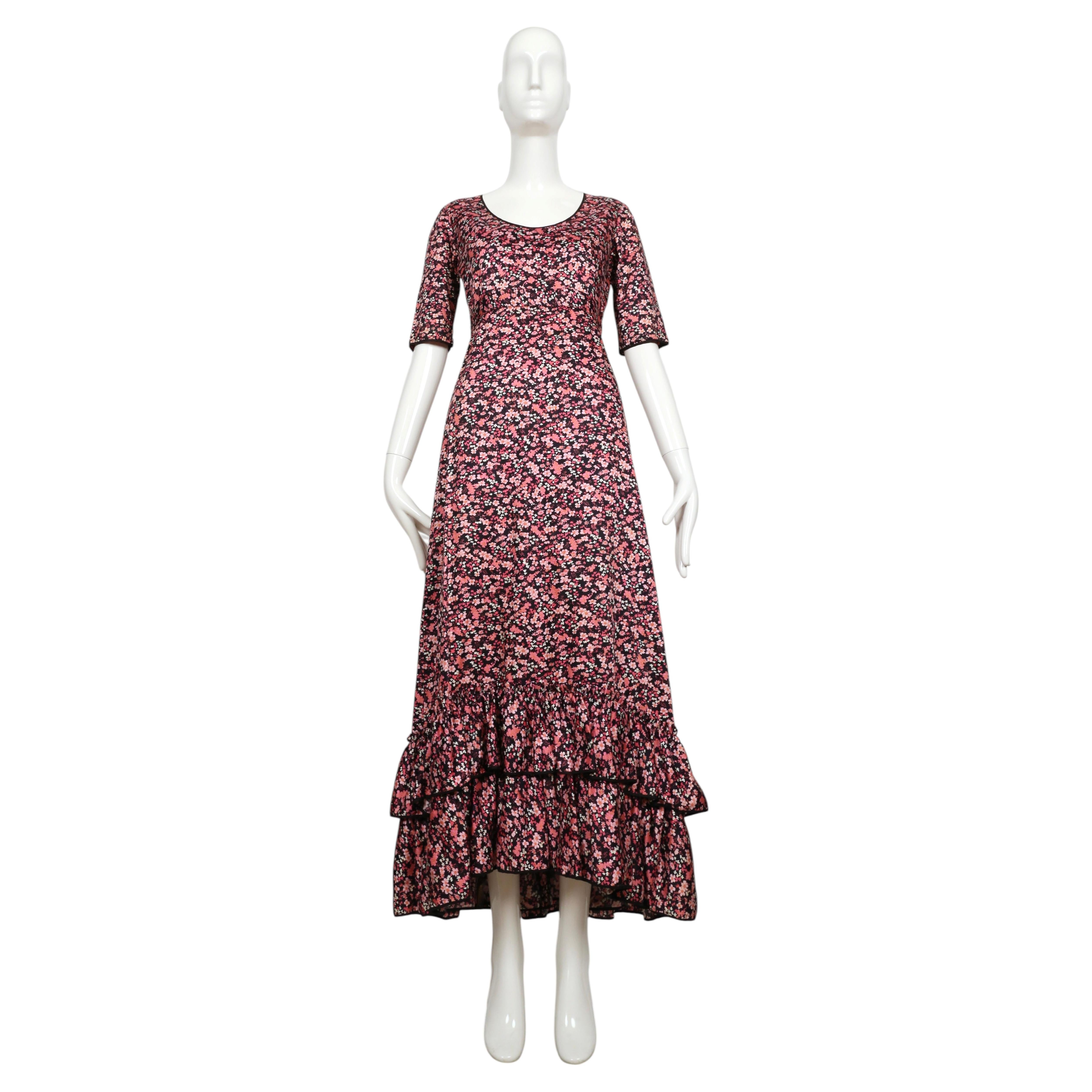 Robe en coton à motif floral « Yves Saint Laurent Rive Gauche » des années 1970, à ourlet en volants