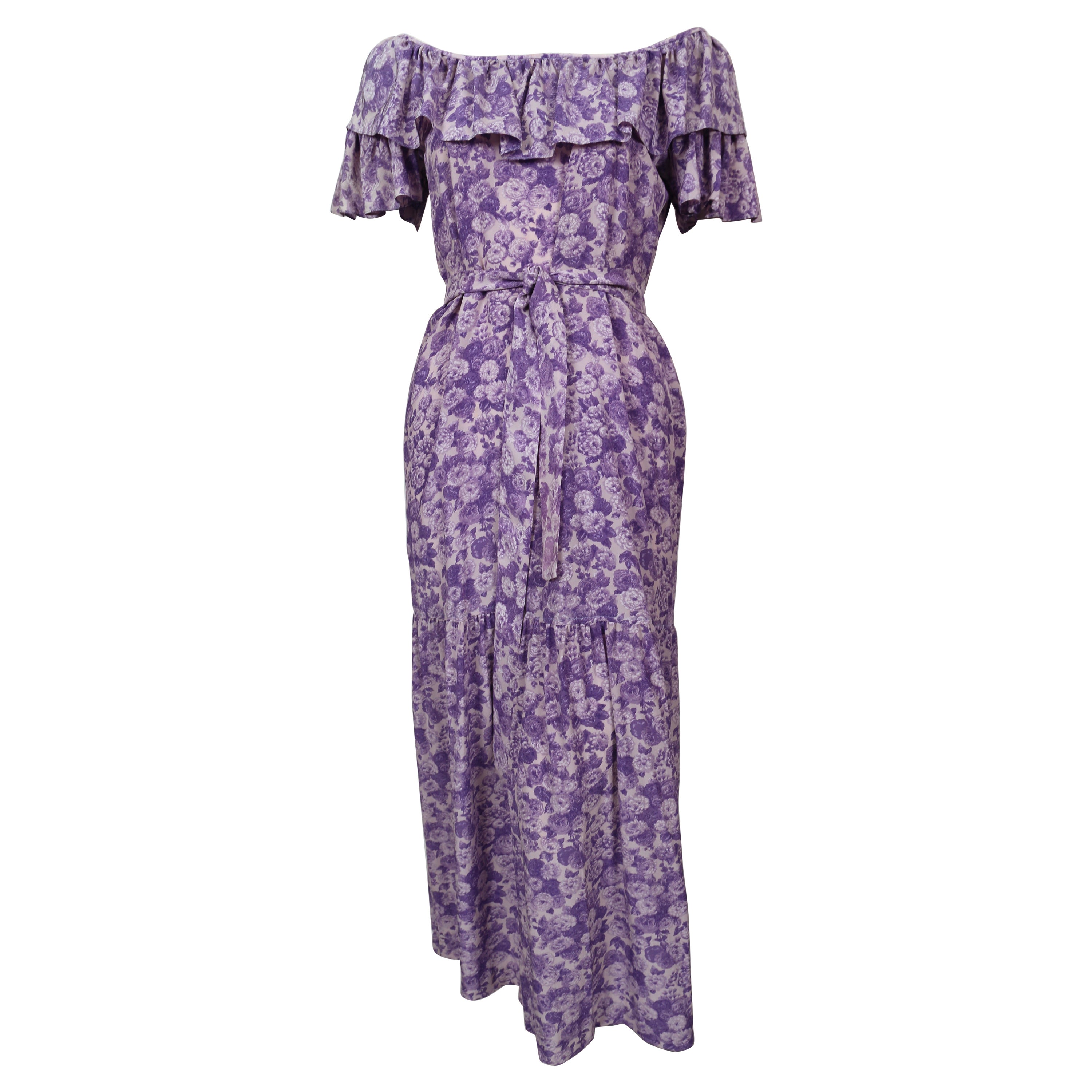 YVES SAINT LAURENT Robe à fleurs en soie violette rive gauche, années 1970  en vente