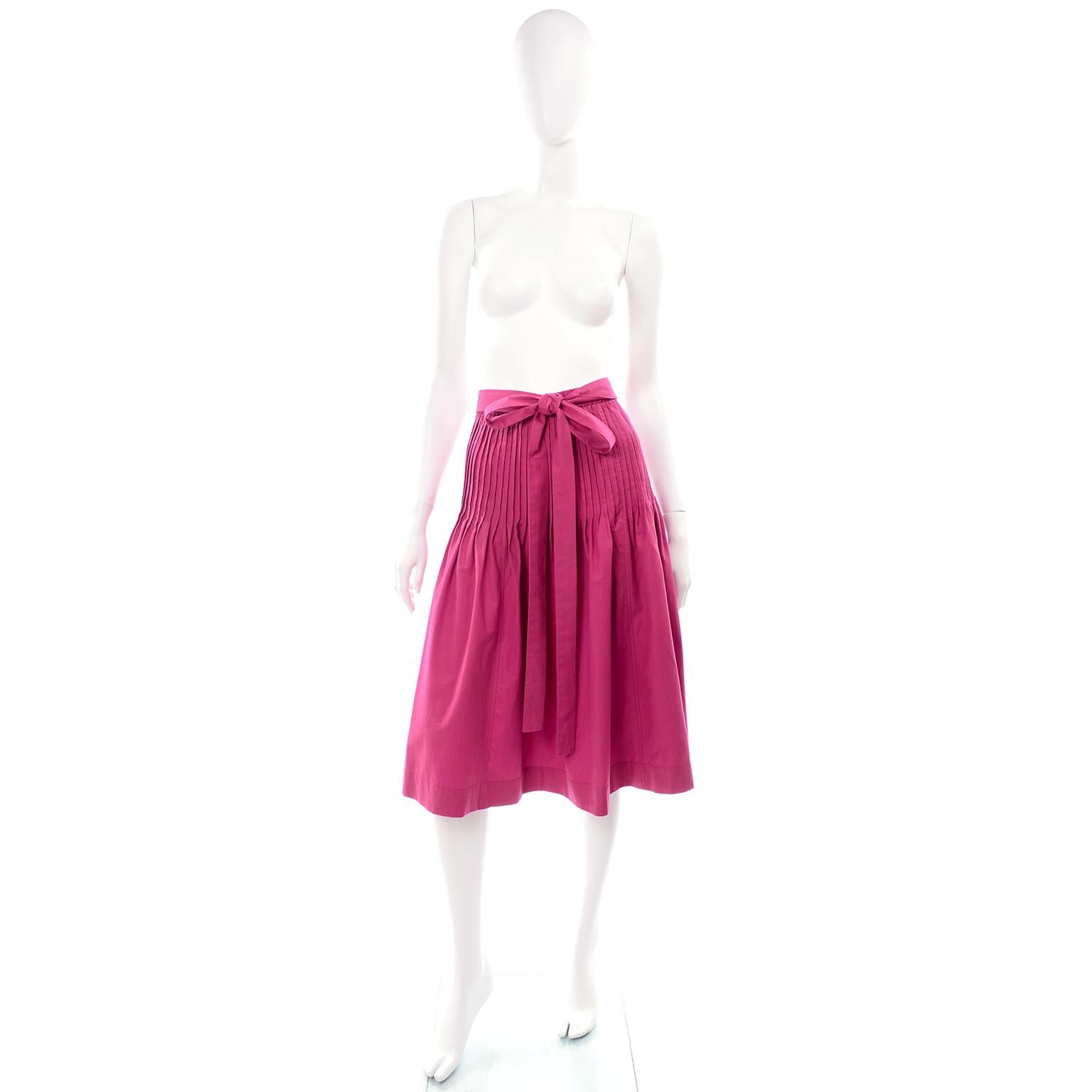 belt pink skirt