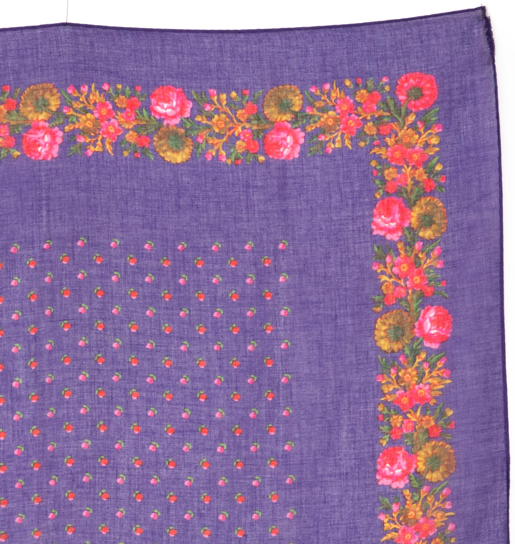 1970s Yves Saint Laurent YSL Cotton Scarf In Good Condition For Sale In Paris, FR