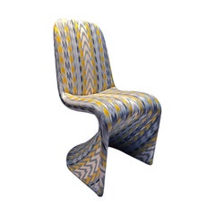 1970s Z Chair Upholstered in Grey, Ivory, Charcoal and Yellow Abstract Jacquard