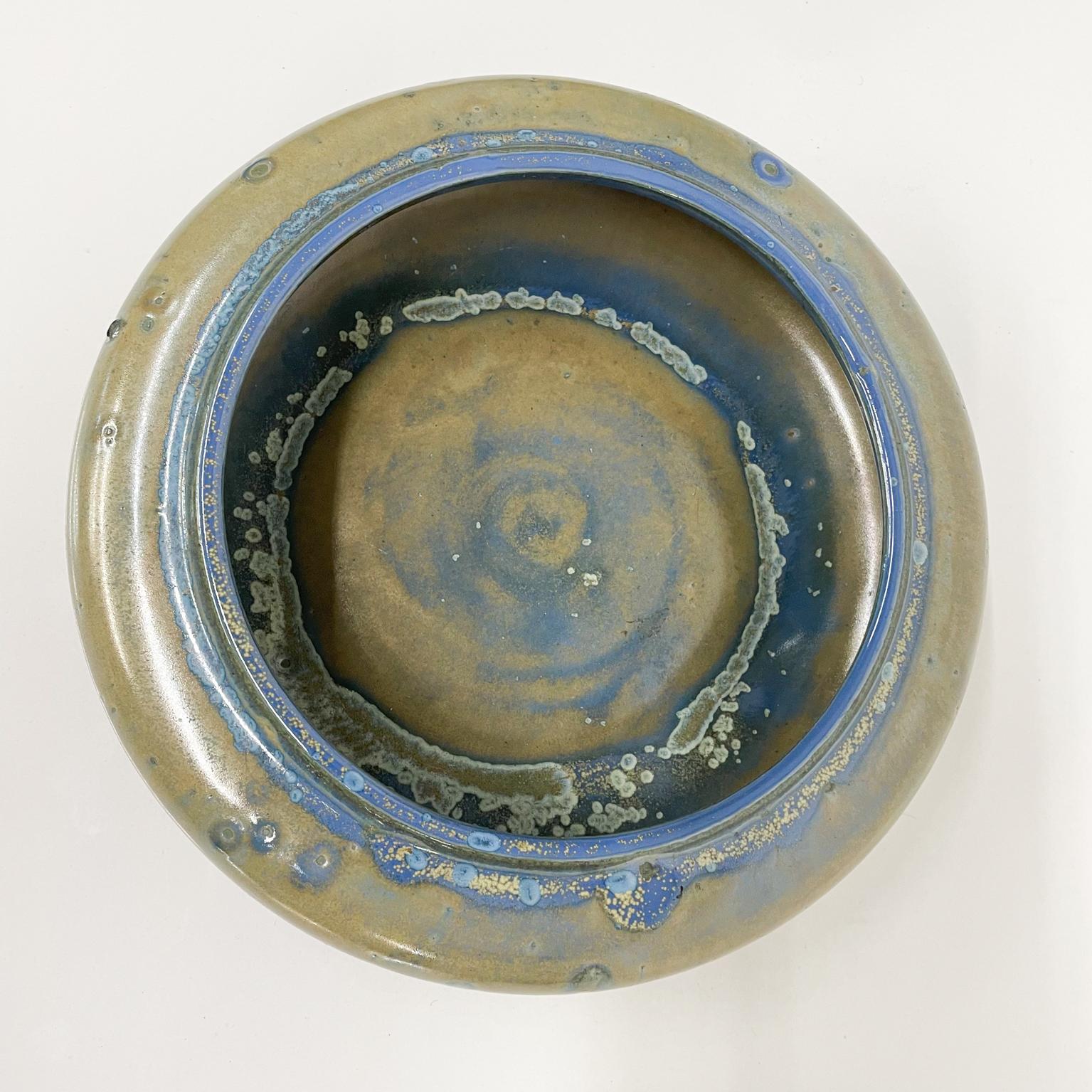 Fin du 20e siècle Petit bol d'art moderne Zanesville Pottery bleu moucheté teinté cravate Ohio, années 1970 en vente