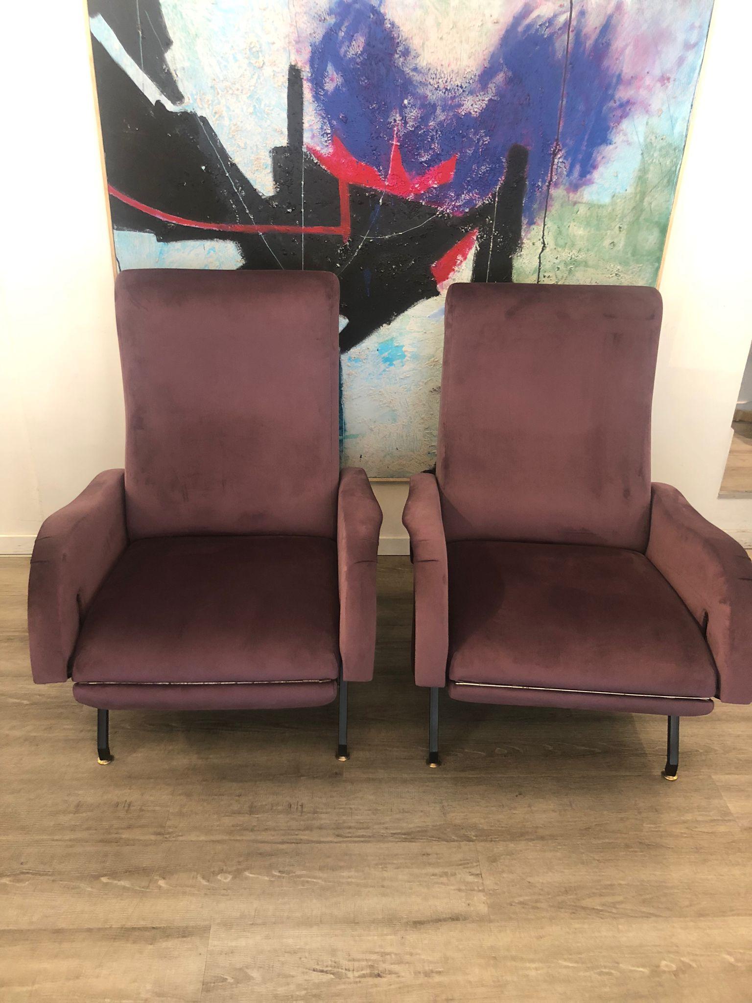 1970s in Style of Zanuso Reclining Purple Velvet Armchairs, Set of Two For Sale 4