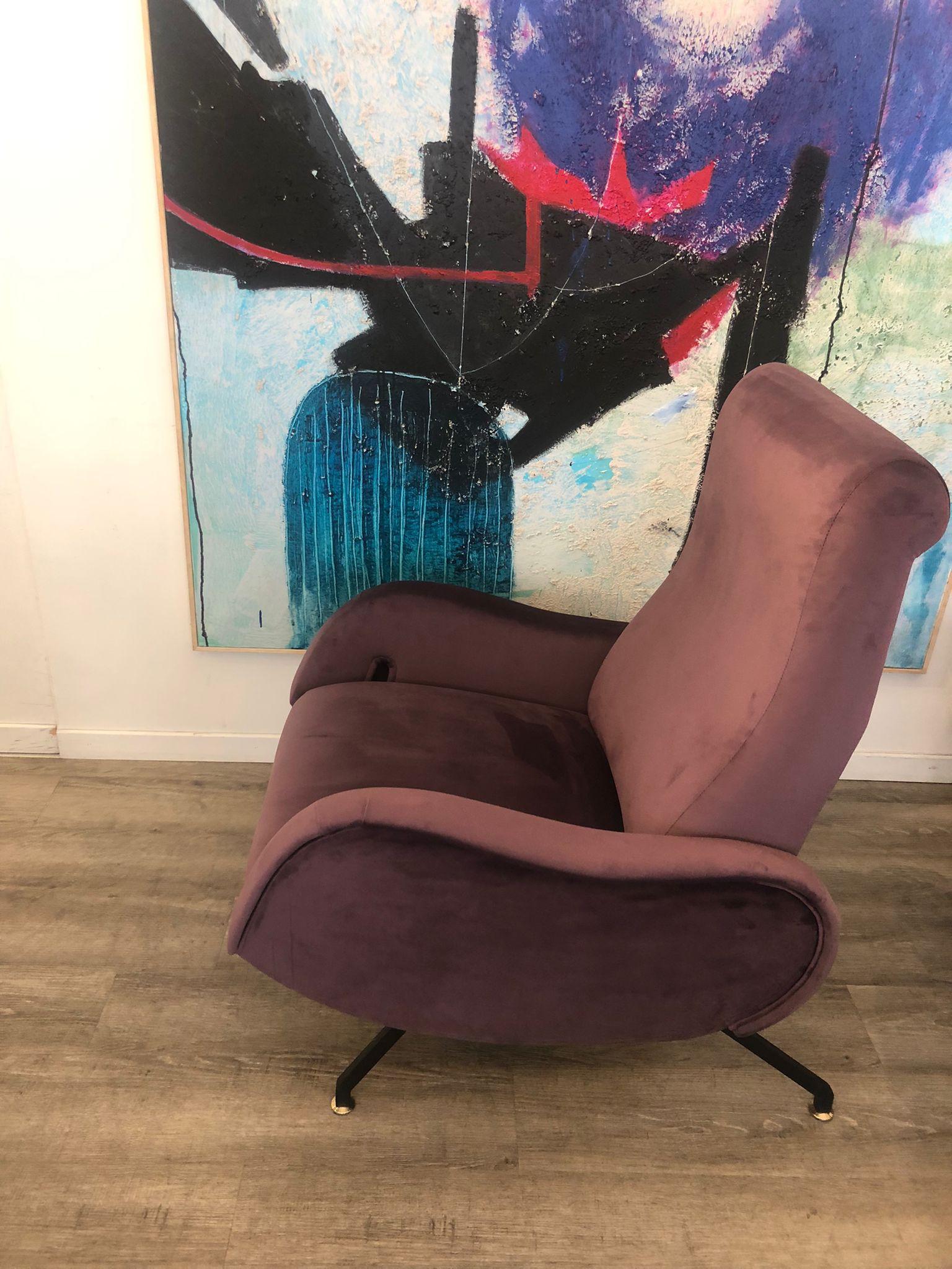1970s in Style of Zanuso Reclining Purple Velvet Armchairs, Set of Two For Sale 6
