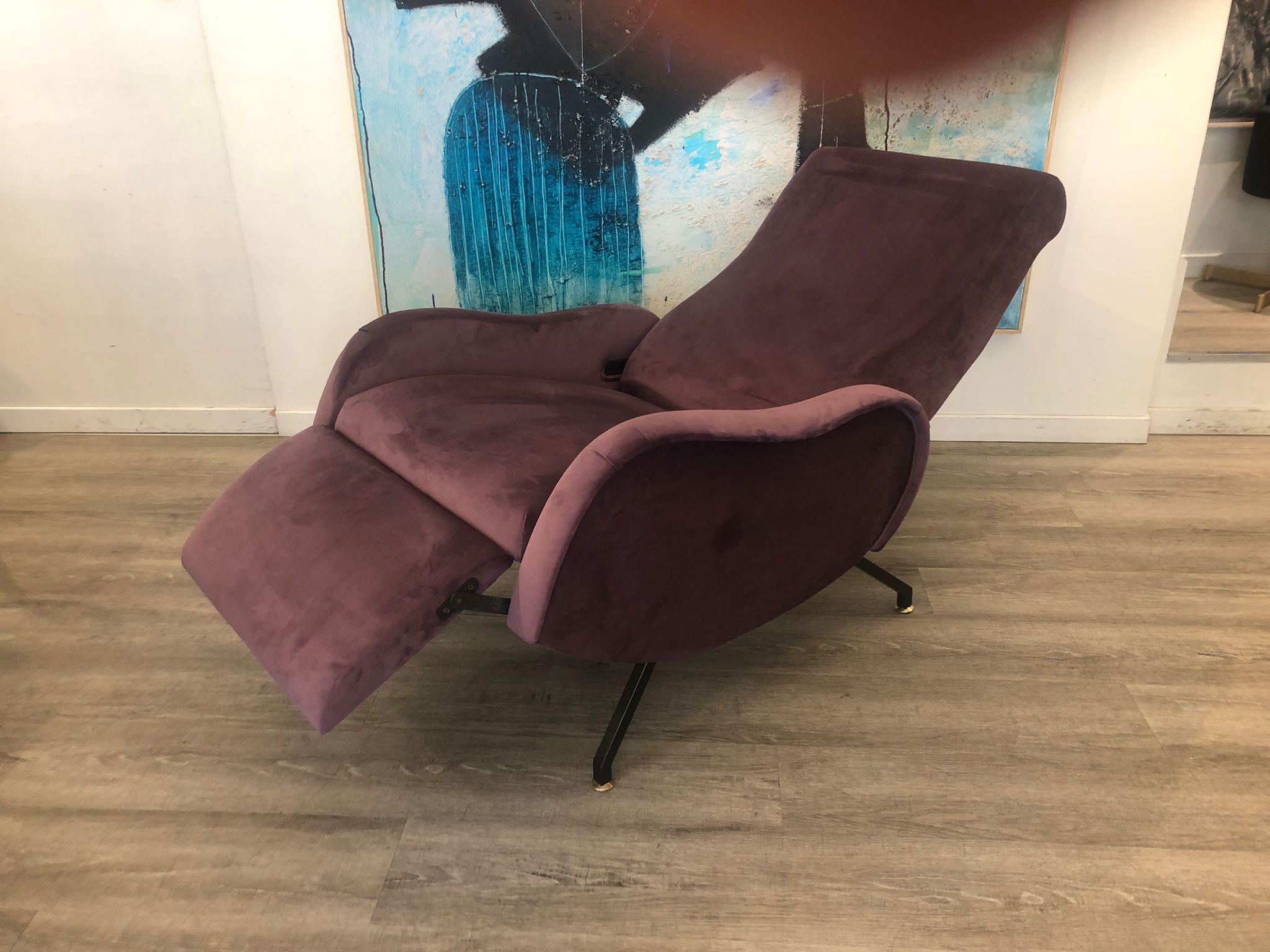 1970s in Style of Zanuso Reclining Purple Velvet Armchairs, Set of Two For Sale 1