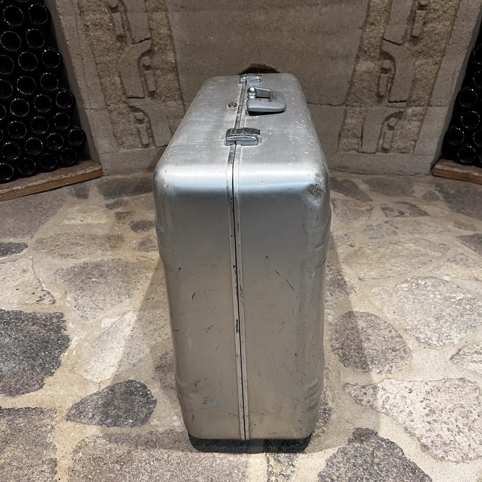 Mid-Century Modern 1970s Zero Halliburton Aluminum Hard Suitcase Vintage Modern Luggage