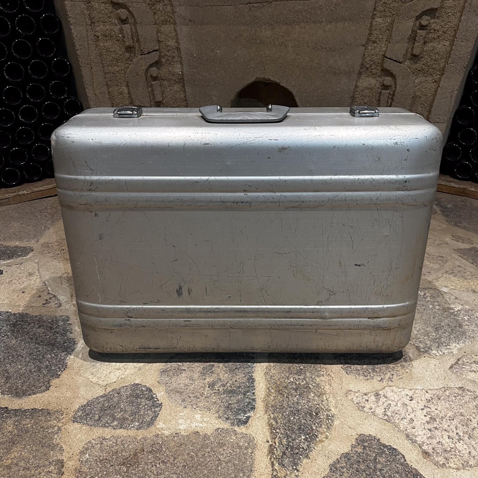 20th Century 1970s Zero Halliburton Aluminum Hard Suitcase Vintage Modern Luggage