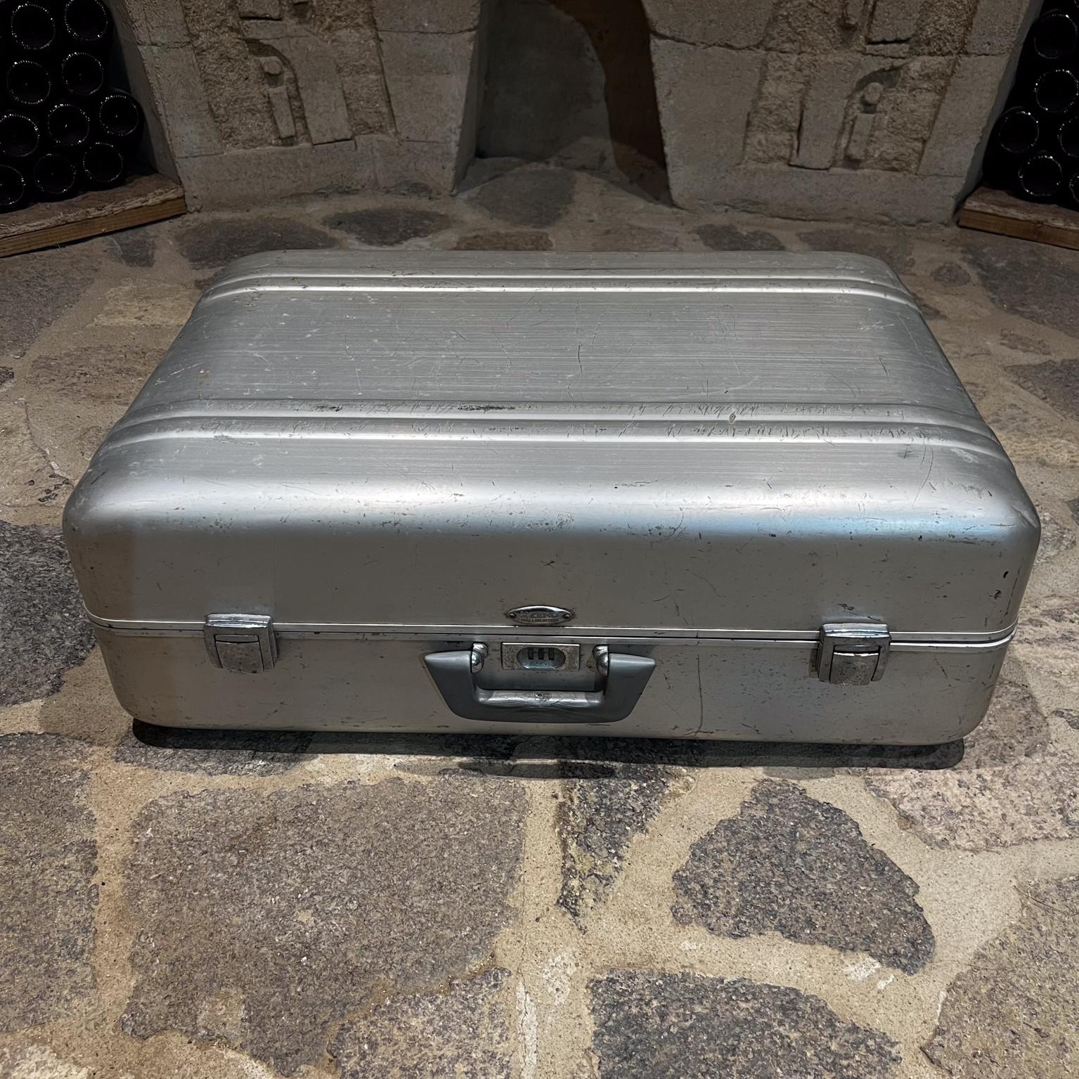 1970s Zero Halliburton Aluminum Hard Suitcase Vintage Modern Luggage 2