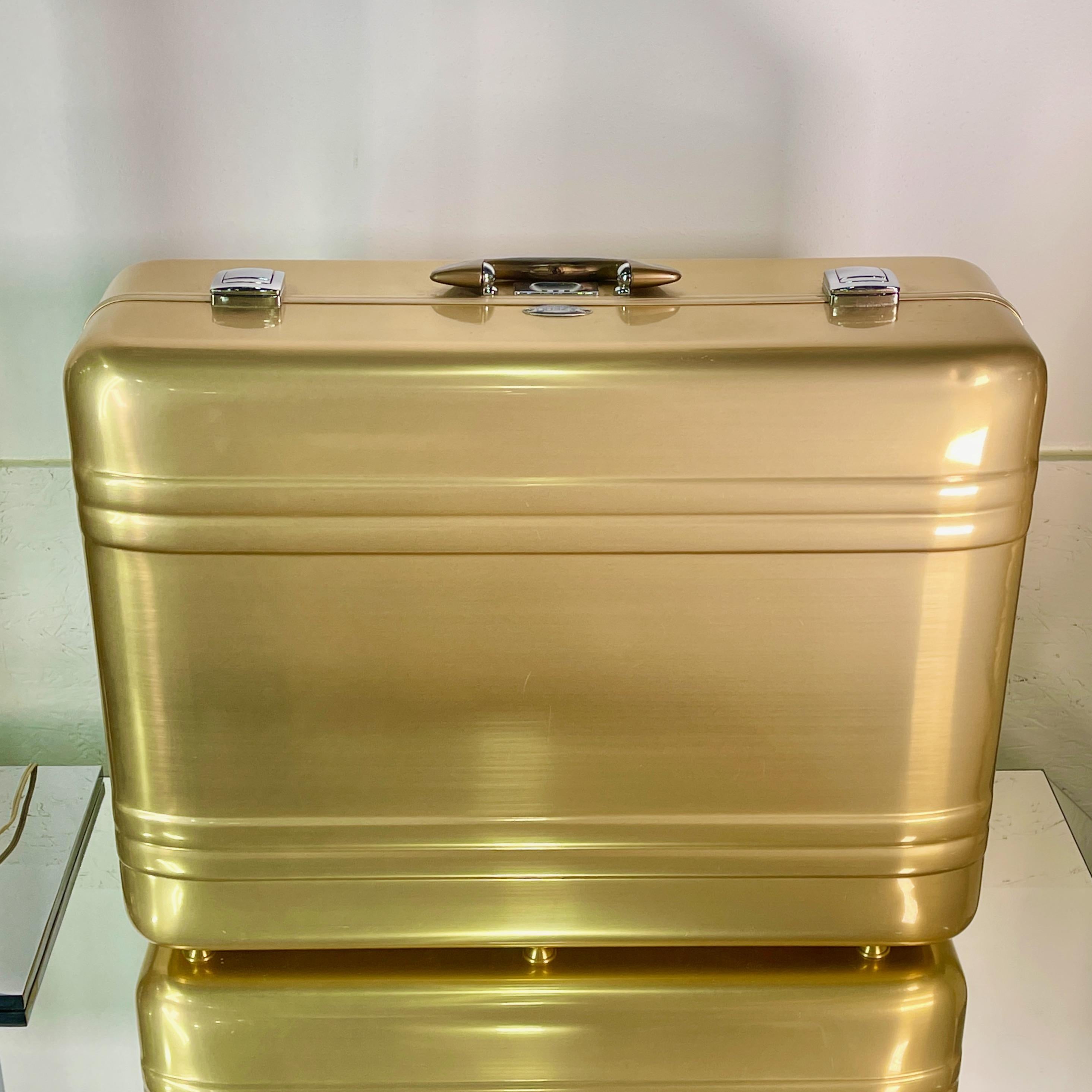 Vintage 1970’s suitcase made by Zero Halliburton in their special limited edition gold anodized aluminum.
Based on the original 1938 aluminum luggage design for Erle P. Halliburton which was further developed in 1946 into the double ribbed design
