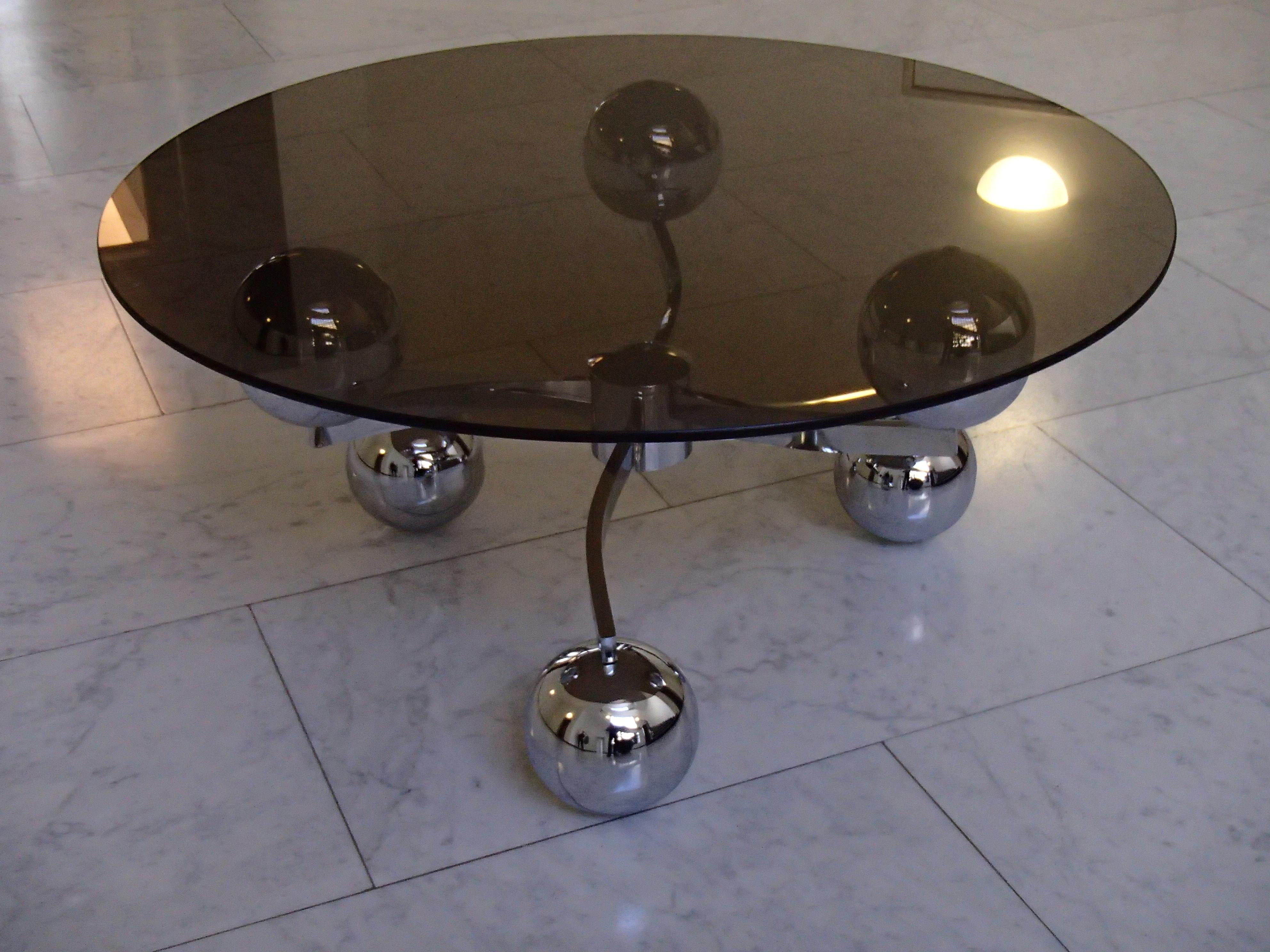 1970 This Planet Chrome Coffee Table Round Brown Glass Top For Sale 5