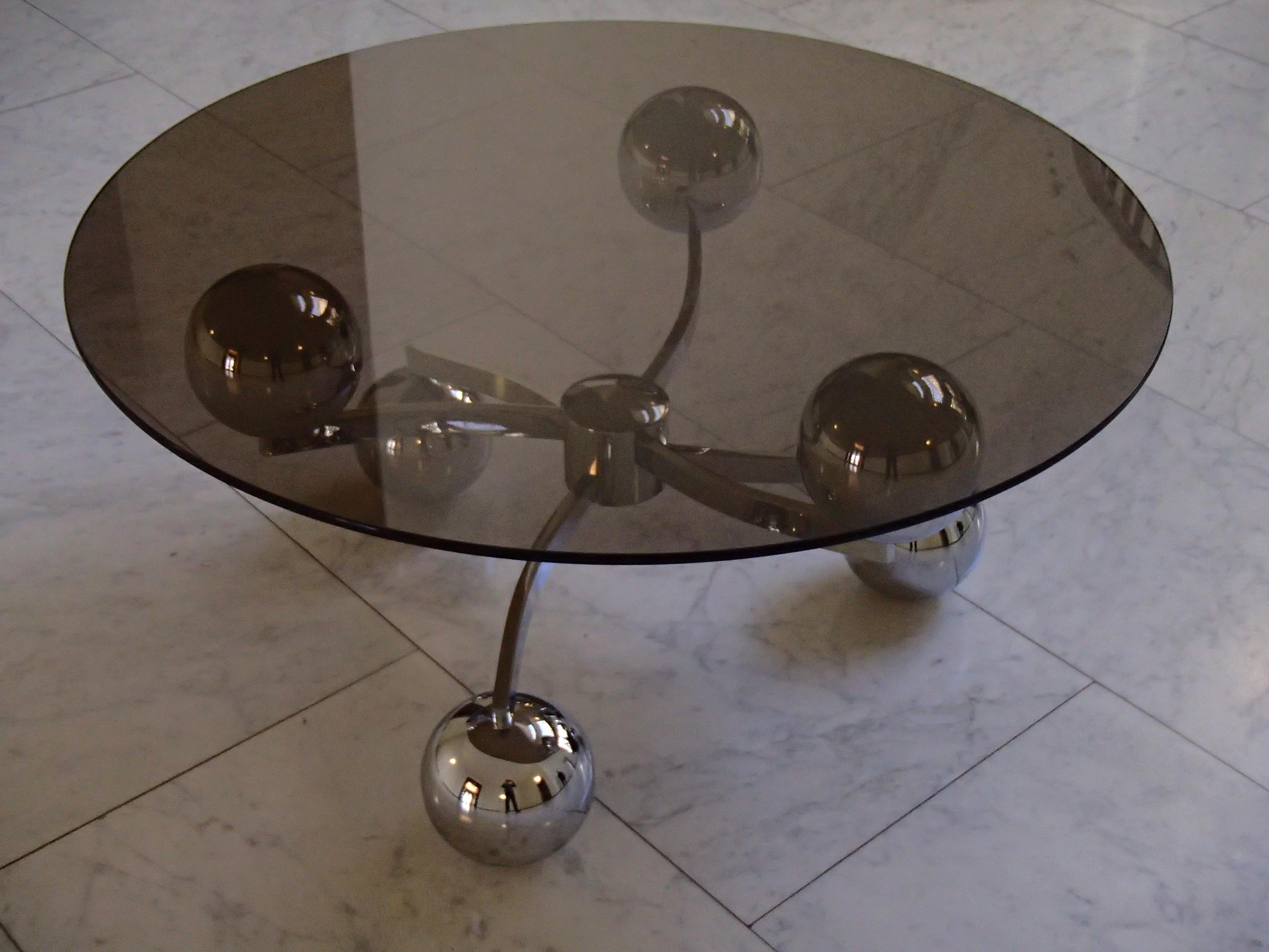 1970 This Planet Table basse chromée ronde dessus en verre brun en vente 5