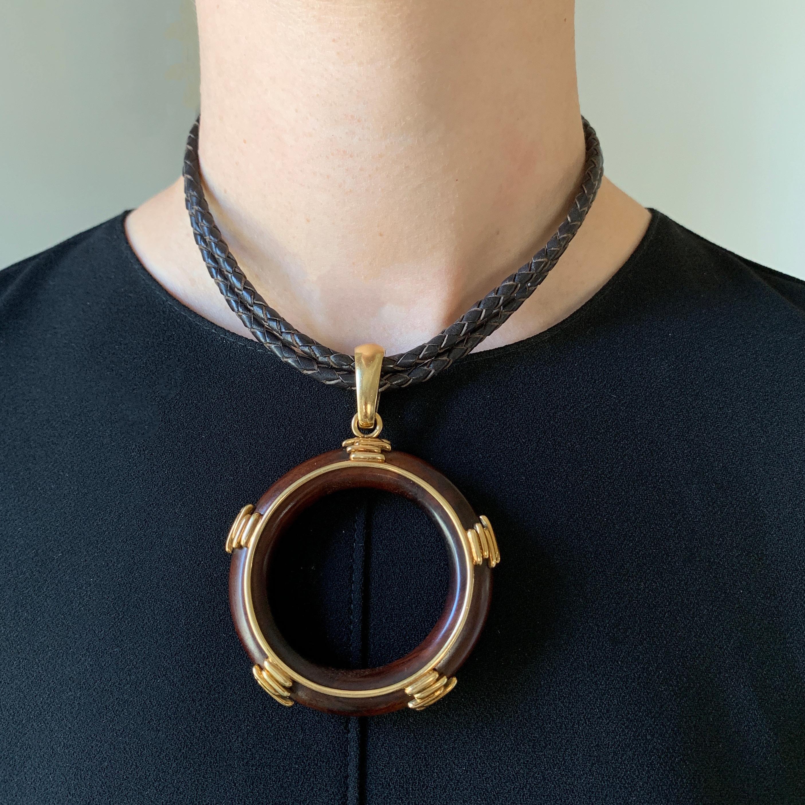 1971 Asprey Wood and Gold Necklace In Excellent Condition In New York, NY