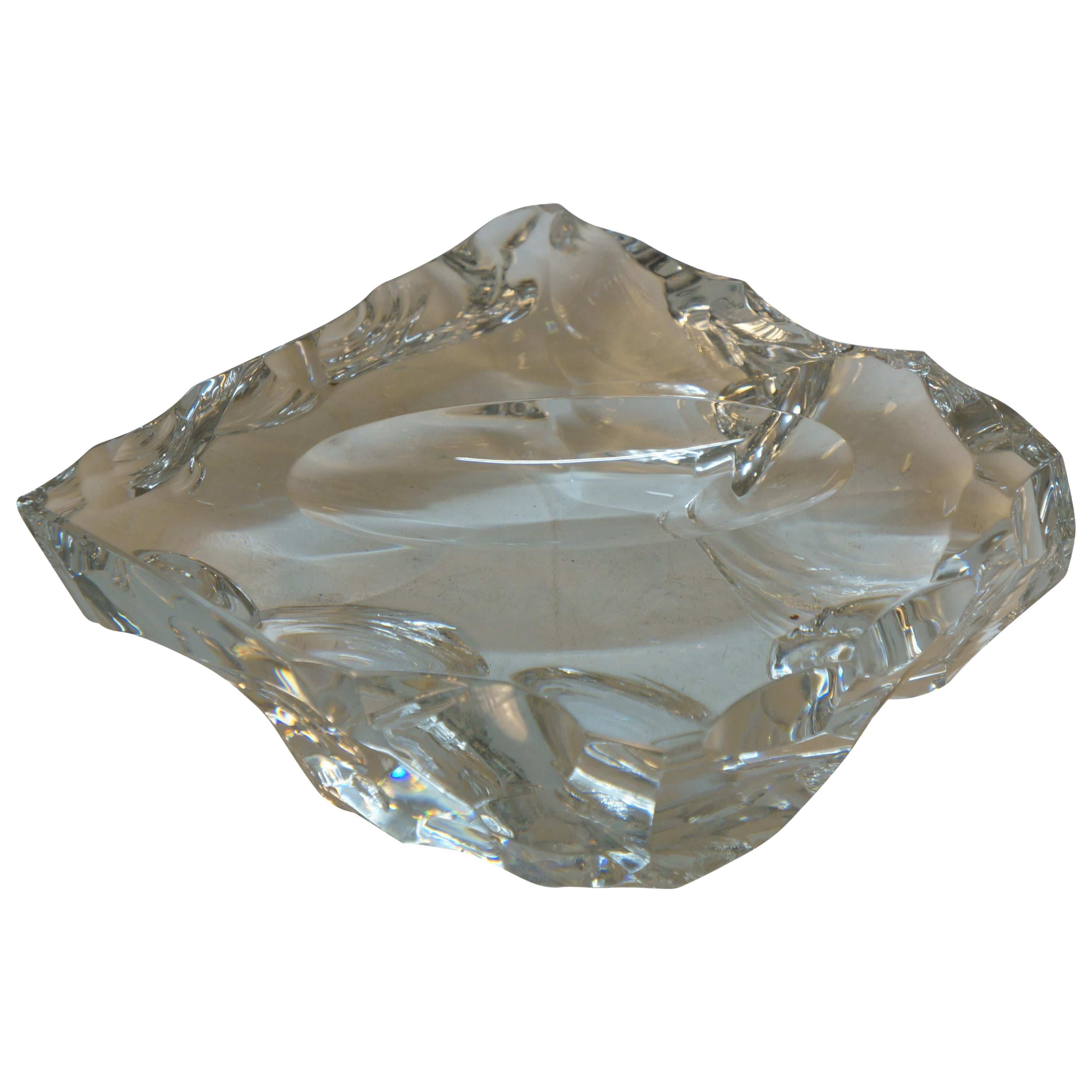 1971 Baccarat Crystal Brutalist Piece Unique Ashtray Paperweight Sculpture 8" en vente