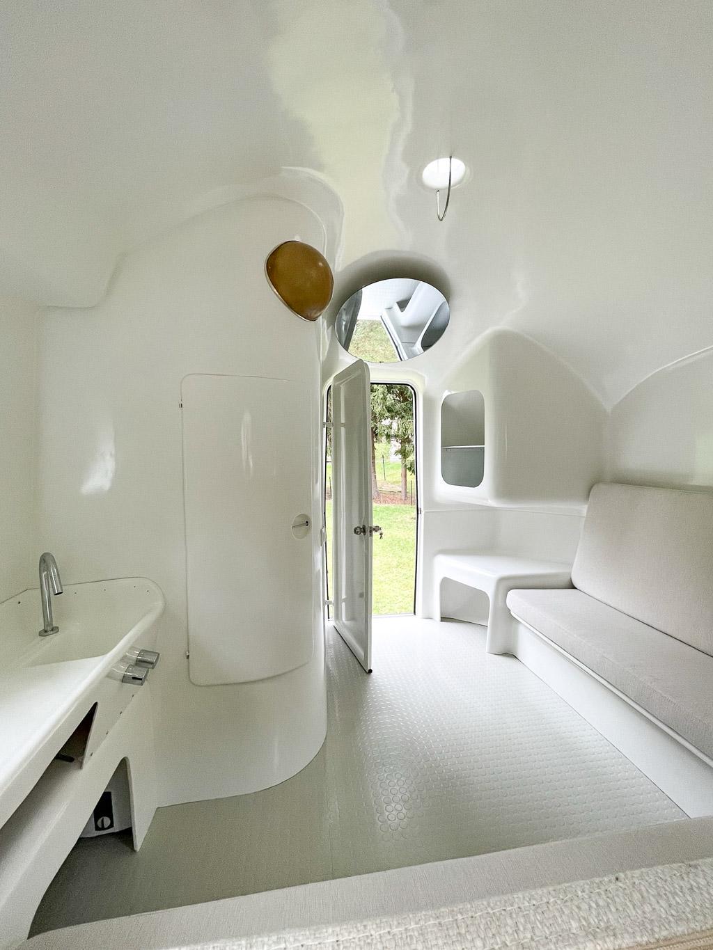 1 BANGA space age micro architecture prefab house bungalow by Carlo Zappa, 1971 For Sale 4