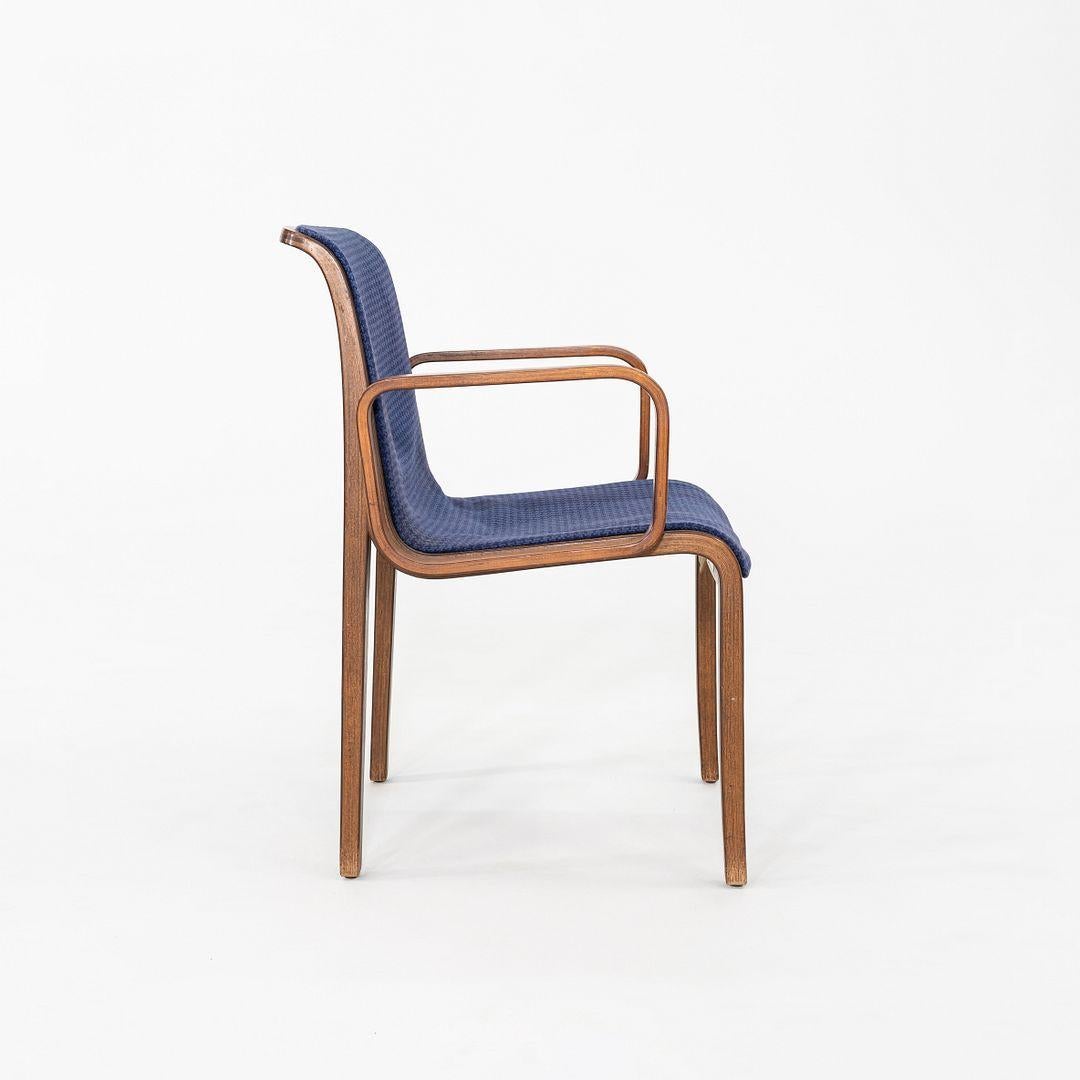 1971 Bill Stephens per Knoll Sedia da pranzo serie 1300 in tessuto blu e noce in vendita 5