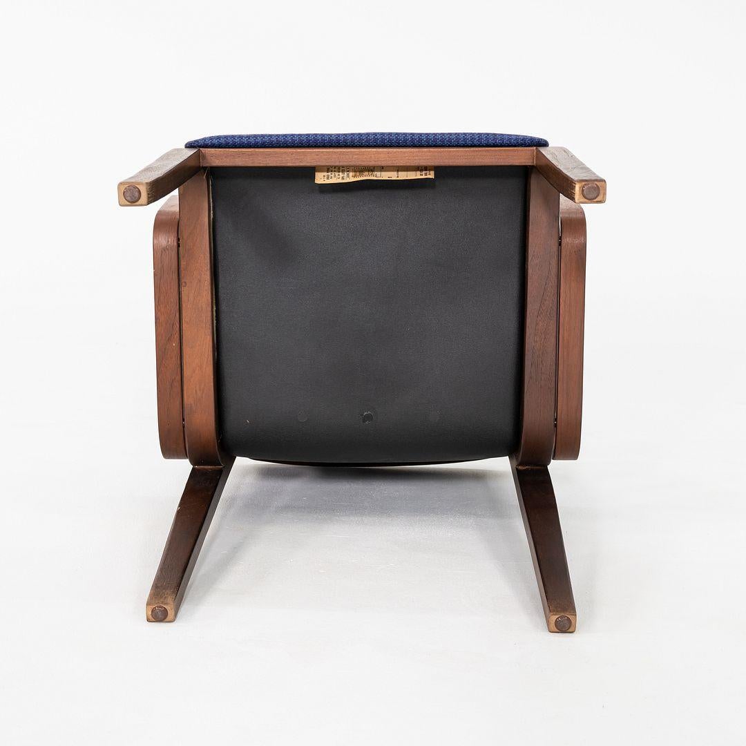 Noce 1971 Bill Stephens per Knoll Sedia da pranzo serie 1300 in tessuto blu e noce in vendita