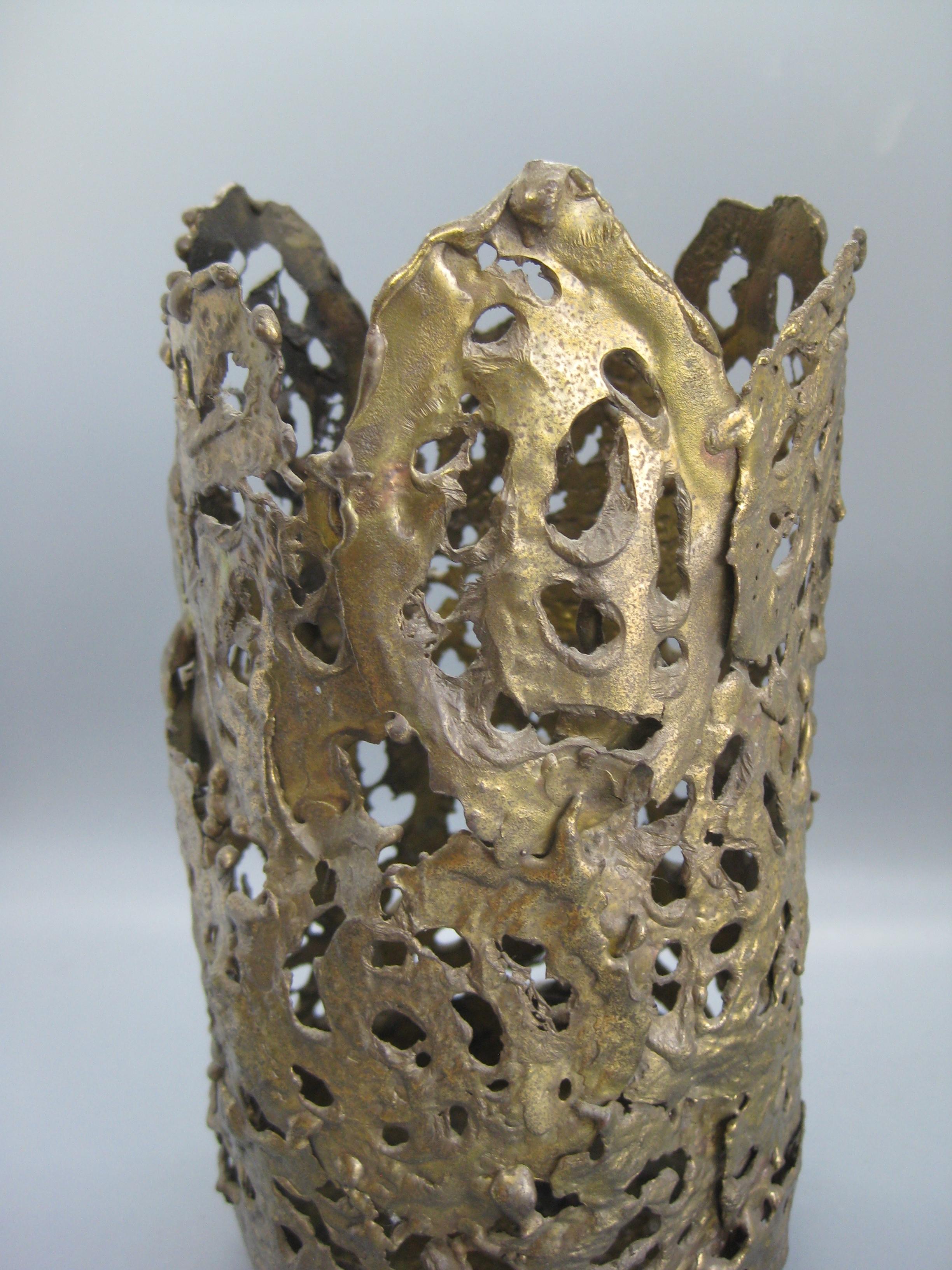 1971 Brutalist Torch-Cut Brass Candleholder Vase Sculpture Artist Signed For Sale 5
