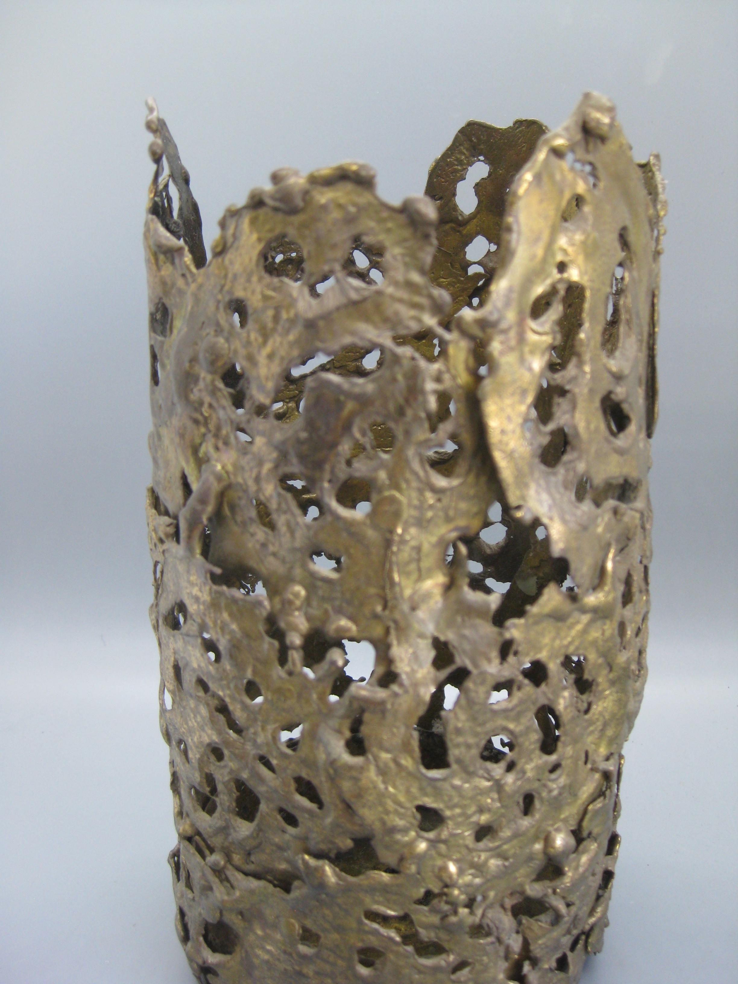1971 Brutalist Torch-Cut Brass Candleholder Vase Sculpture Artist Signed For Sale 3