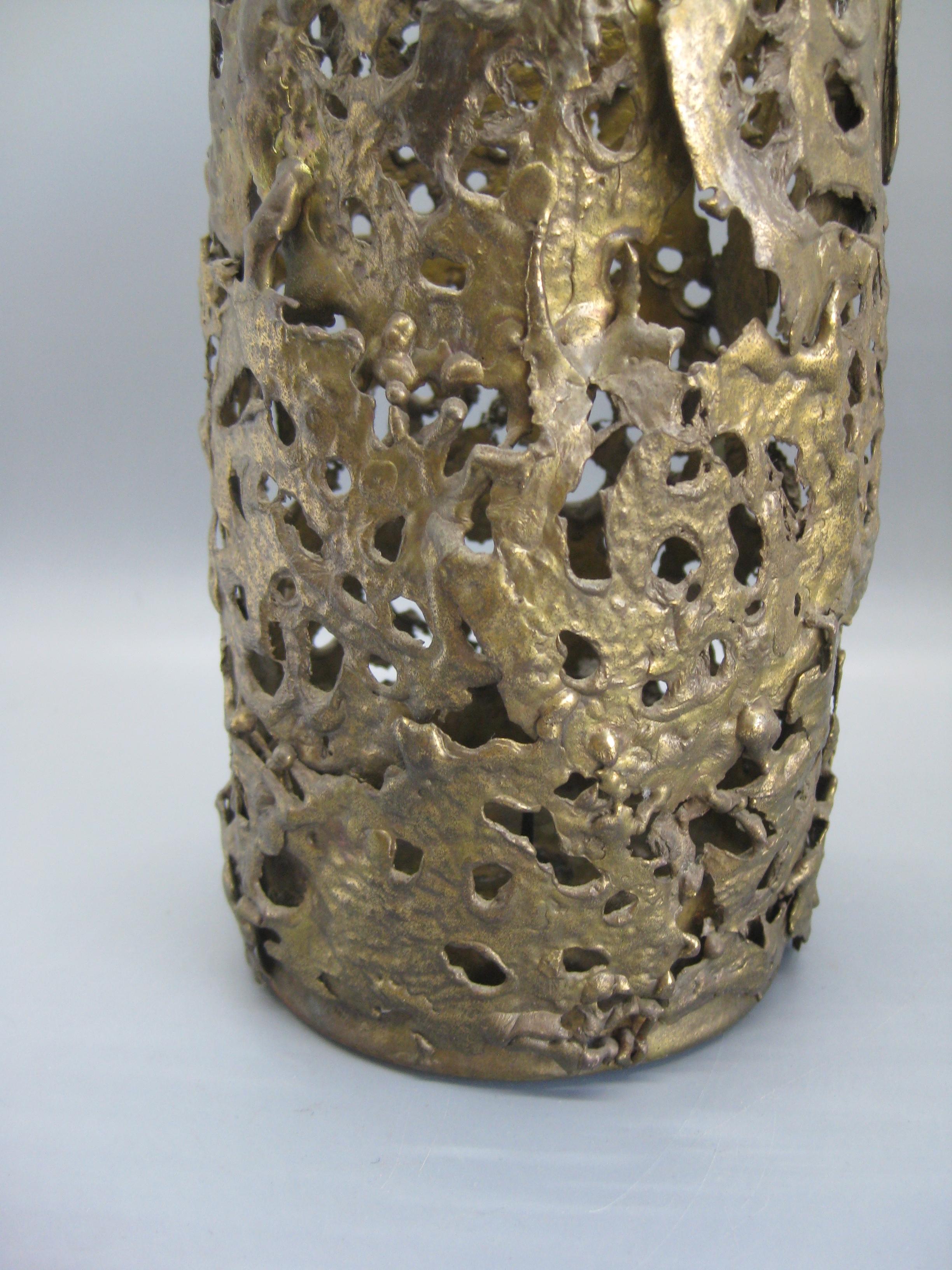 1971 Brutalist Torch-Cut Brass Candleholder Vase Sculpture Artist Signed For Sale 4
