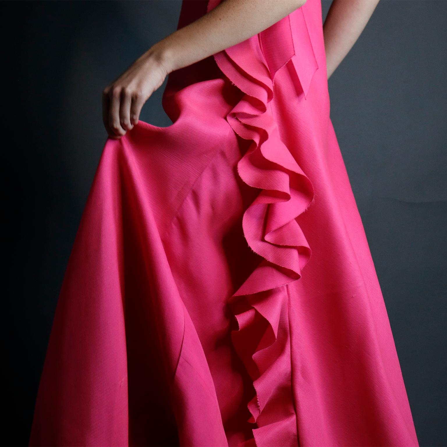 1971 Christian Dior Haute Couture Pink Ruffled Runway Evening Dress Grace Kelly  For Sale 15
