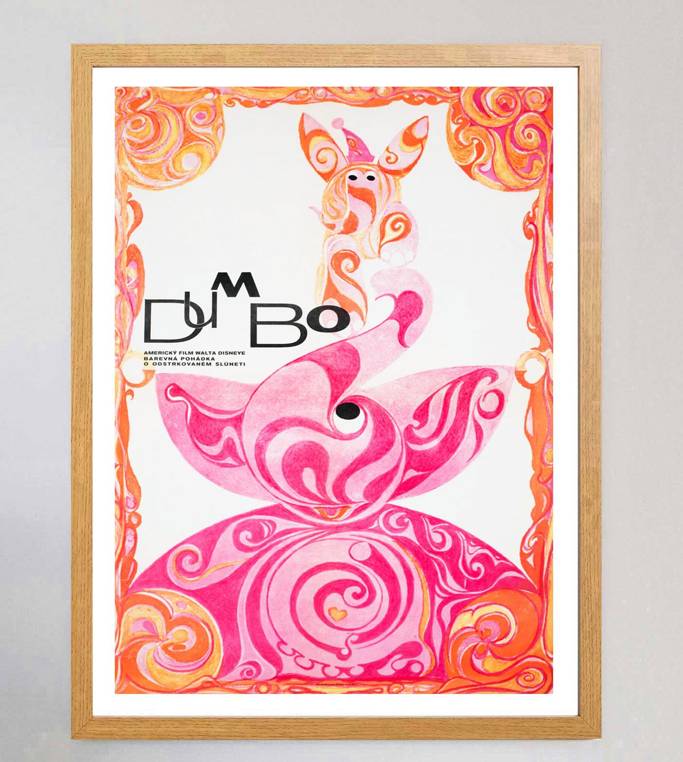 1971 Dumbo (Tschechisch) Original Vintage By Plakat im Zustand „Gut“ im Angebot in Winchester, GB