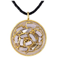 1971 Kutchinsky Abstract Design Mirror-Finish and Textured Gold Pendant