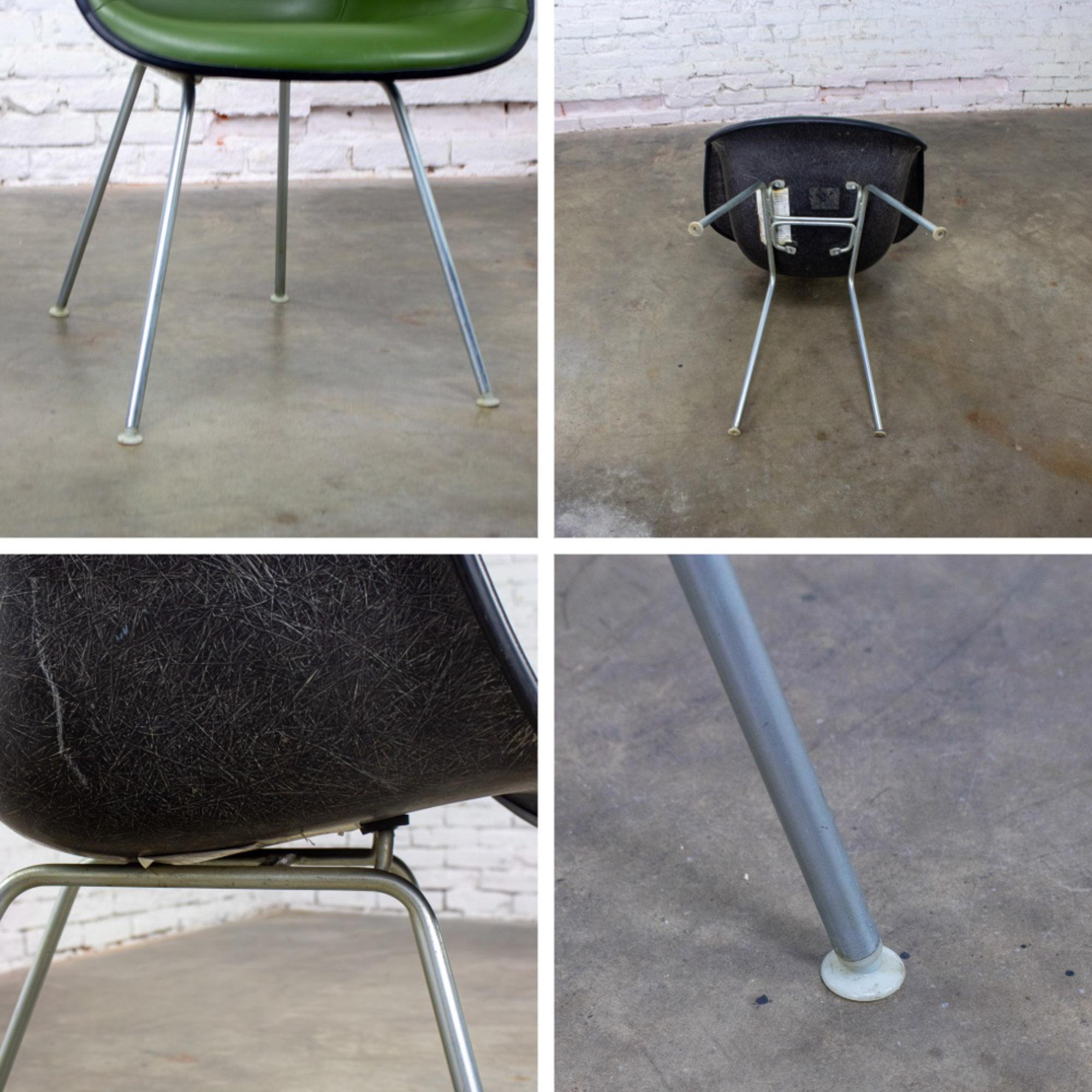 1971 MCM Eames Herman Miller Geformter Glasfaserschalen-Sessel Gepolstert Grün im Angebot 9