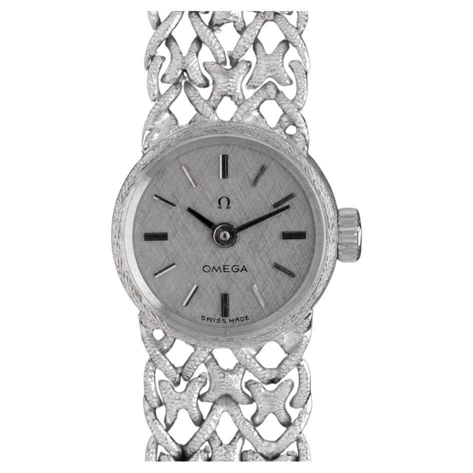 1971 OMEGA Vintage Ladies 18K White Gold Bracelet Watch - NOS with Papers & Boxe For Sale