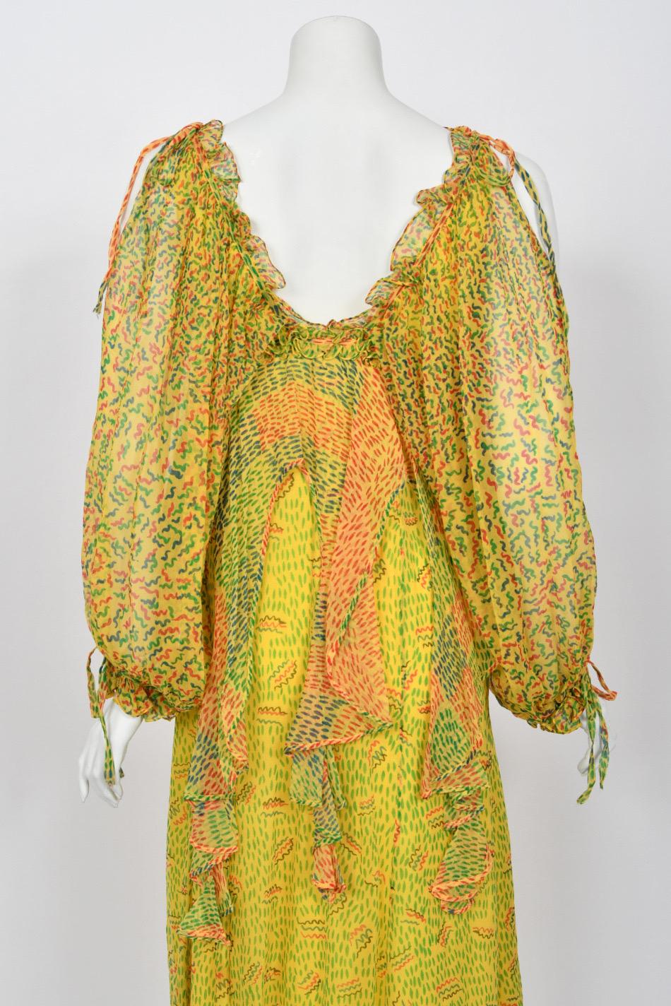 1971 Ossie Clark Yellow Celia Birtwell Print Silk Cut-Out Sleeves Bohemian Dress For Sale 12