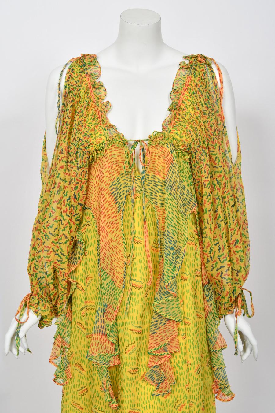 Women's 1971 Ossie Clark Yellow Celia Birtwell Print Silk Cut-Out Sleeves Bohemian Dress For Sale