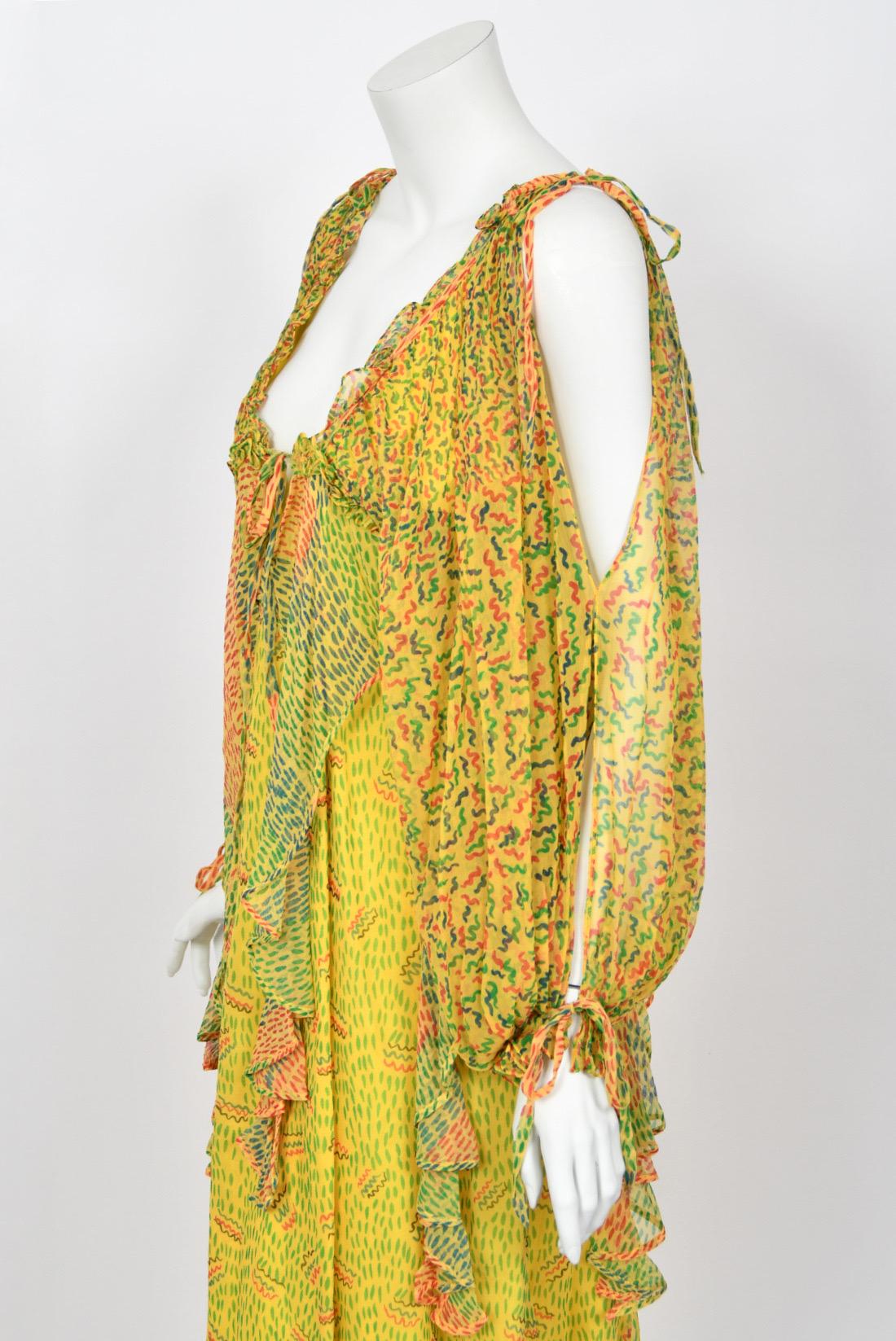 1971 Ossie Clark Yellow Celia Birtwell Print Silk Cut-Out Sleeves Bohemian Dress For Sale 4