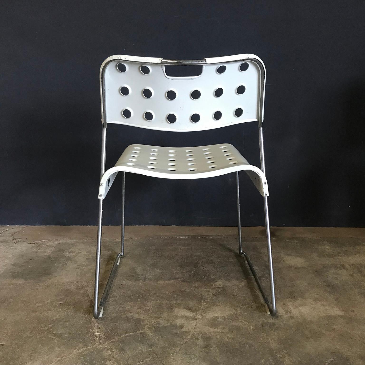 8 chaises empilables en acier inoxydable blanc Rodney Kinsman pour Bieffeplast, 1971 Bon état - En vente à Amsterdam IJMuiden, NL