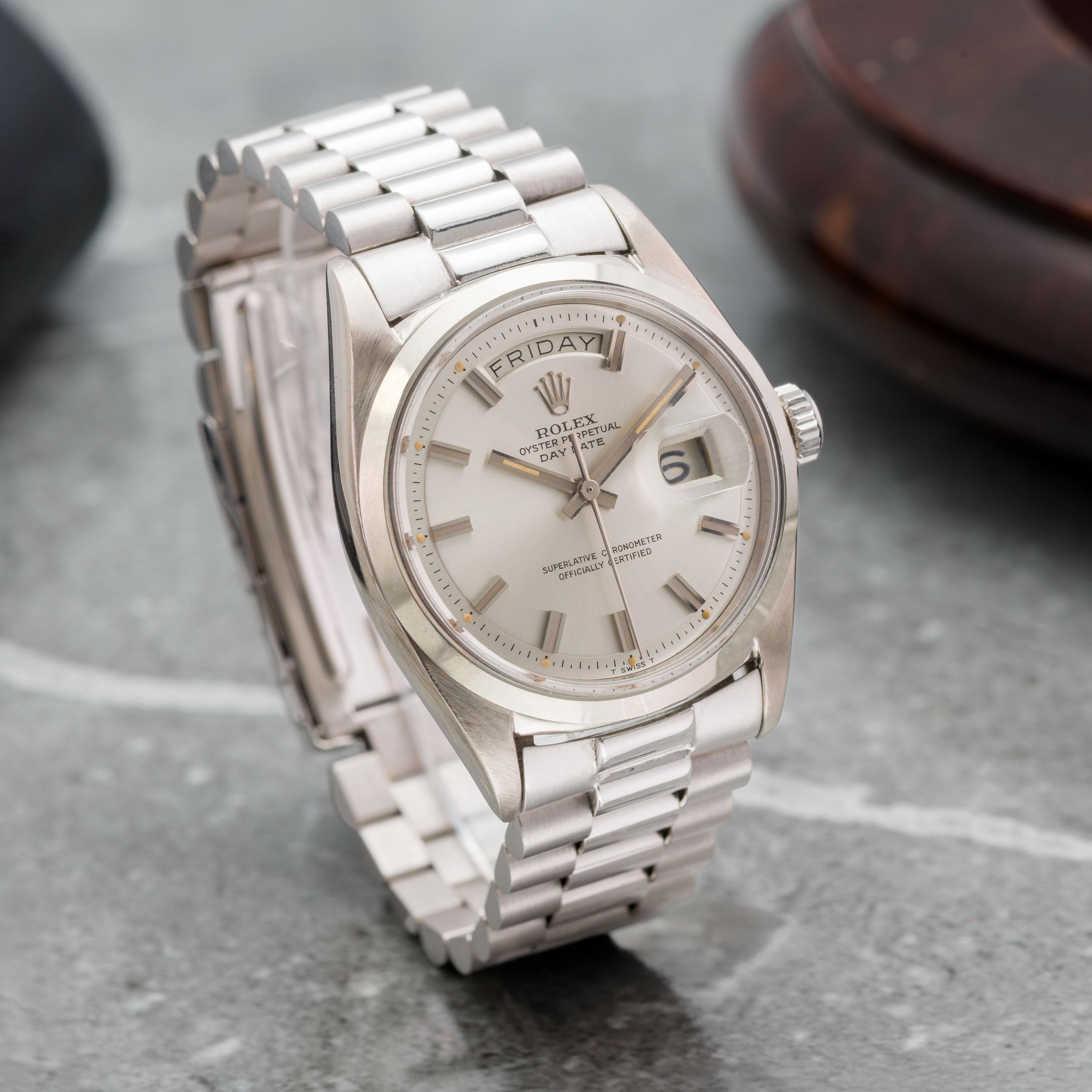 L'inafferrabile oro bianco 1802

Quando si tratta di orologi Rolex d'epoca da collezione e rari, la prima cosa che guardiamo, il principale elemento che crea o rompe l'accordo è solitamente il quadrante, la parte più preziosa, rara e cruciale di un