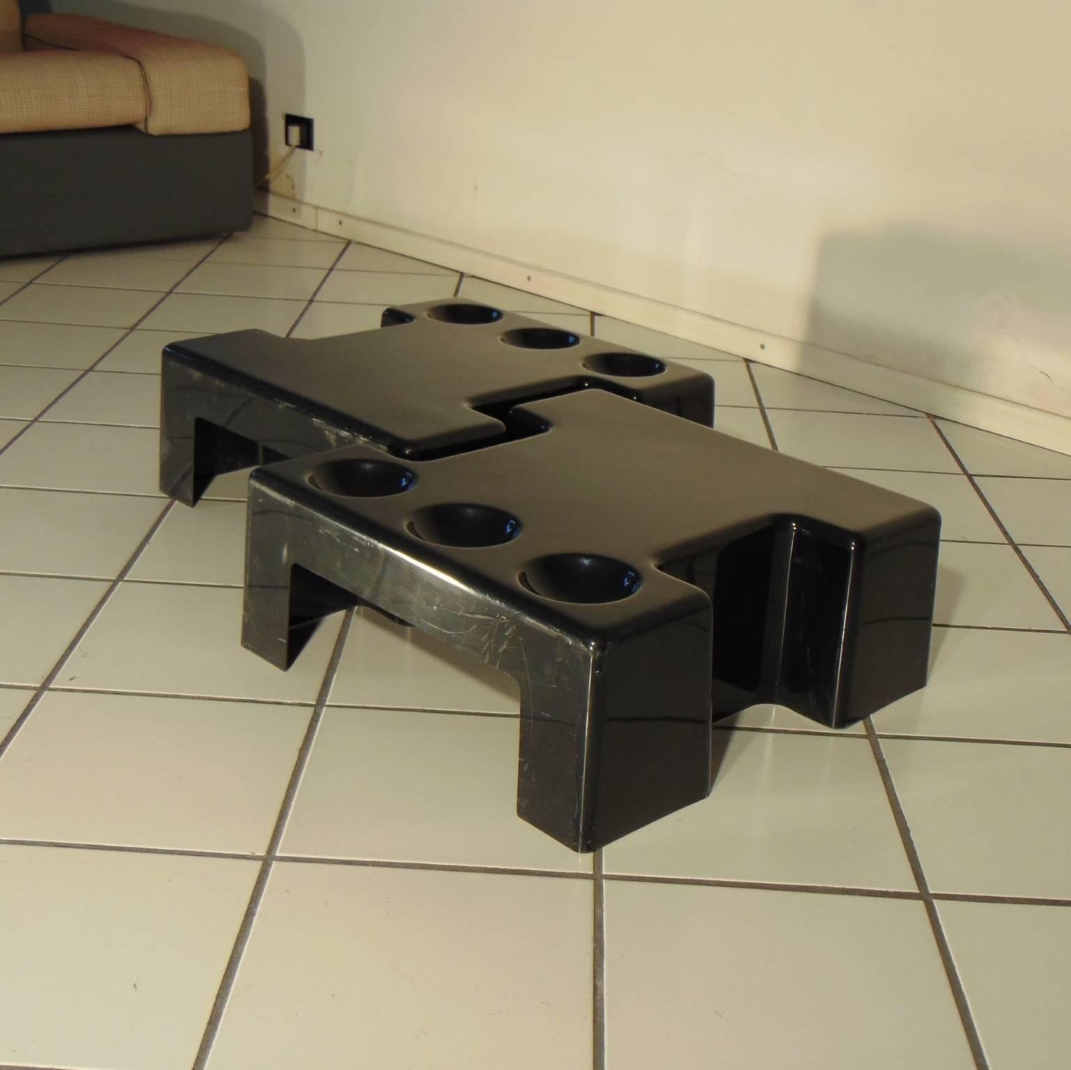 Set of two stacking coffee tables 