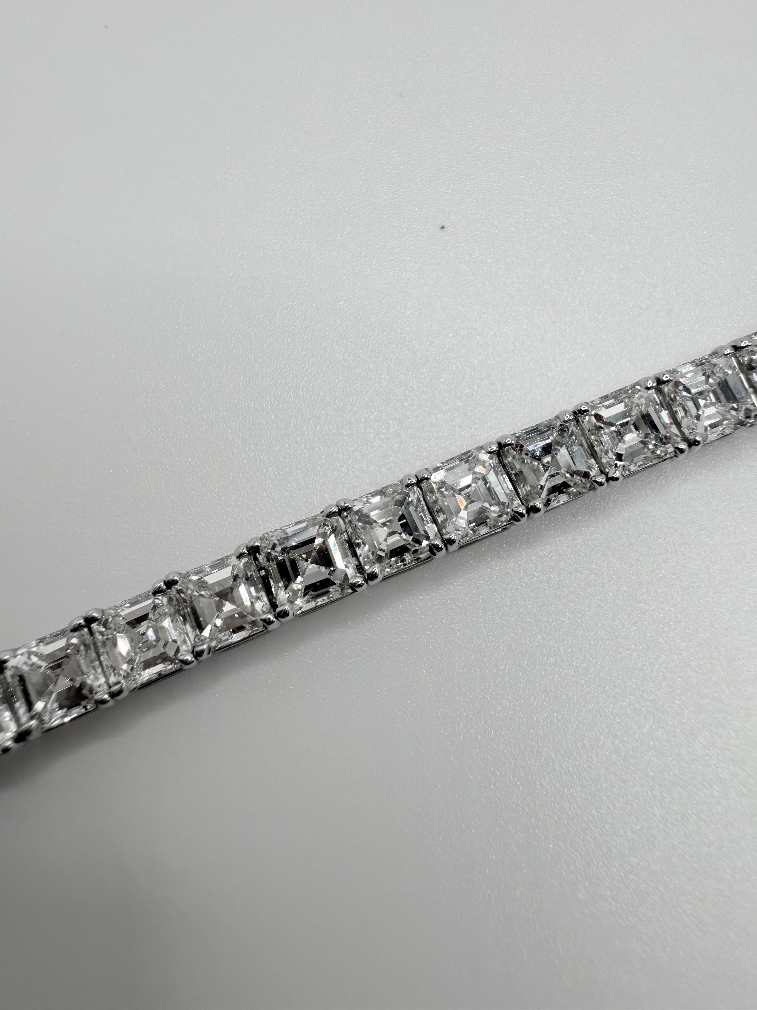 19.72 carat Asscher cut Tennis bracelet For Sale 1
