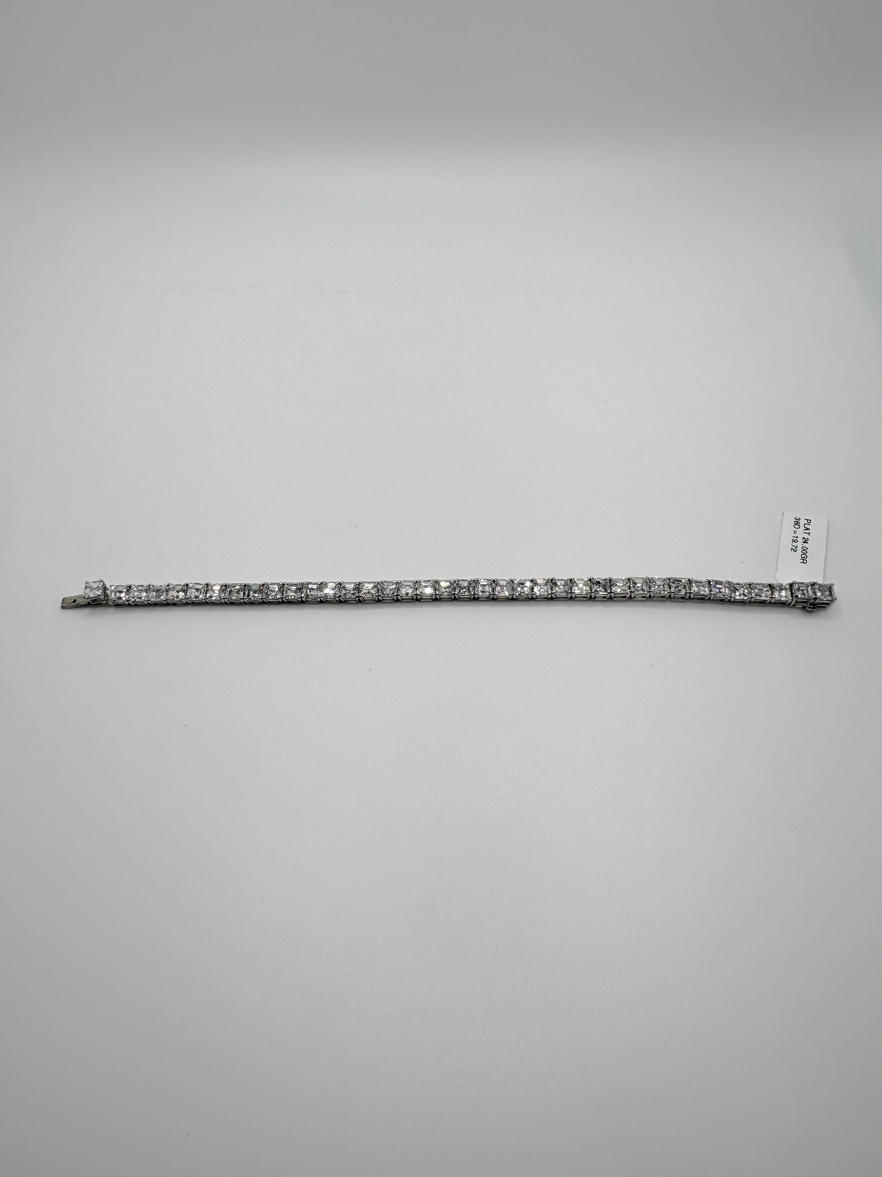 19.72 carat Asscher cut Tennis bracelet For Sale 2
