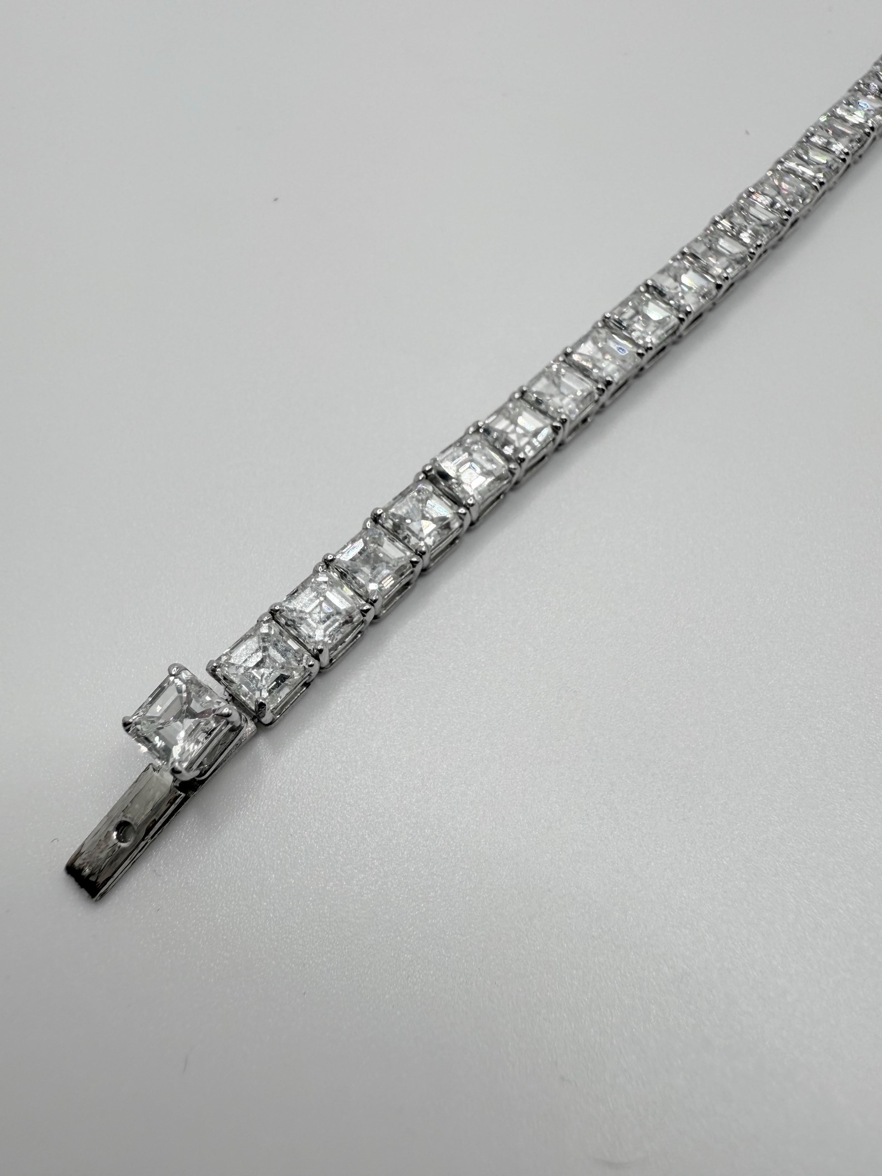 19.72 carat Asscher cut Tennis bracelet For Sale 4