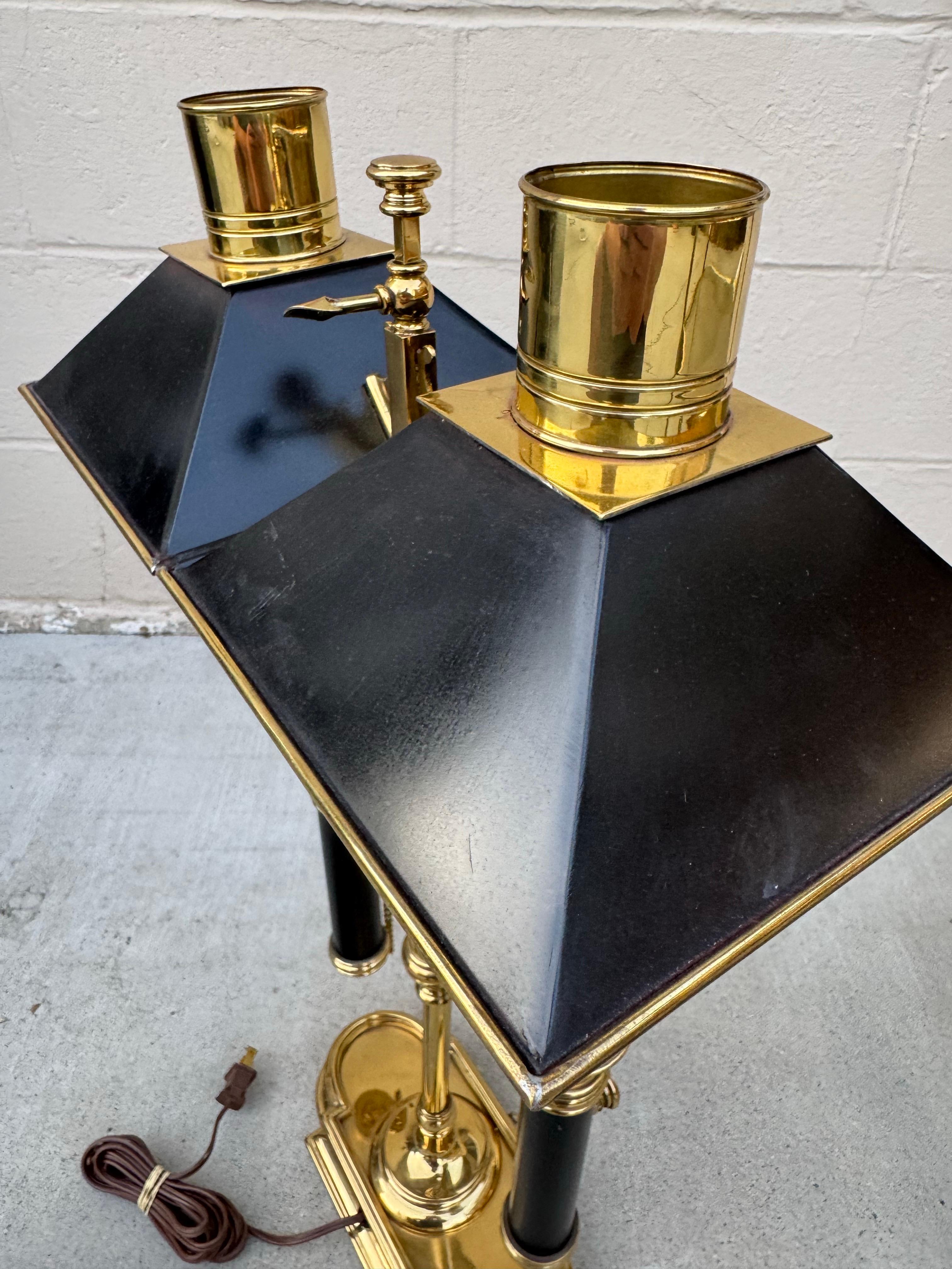 1972 Chapman Lámpara de mesa Bouillotte de latón y negro en venta 10