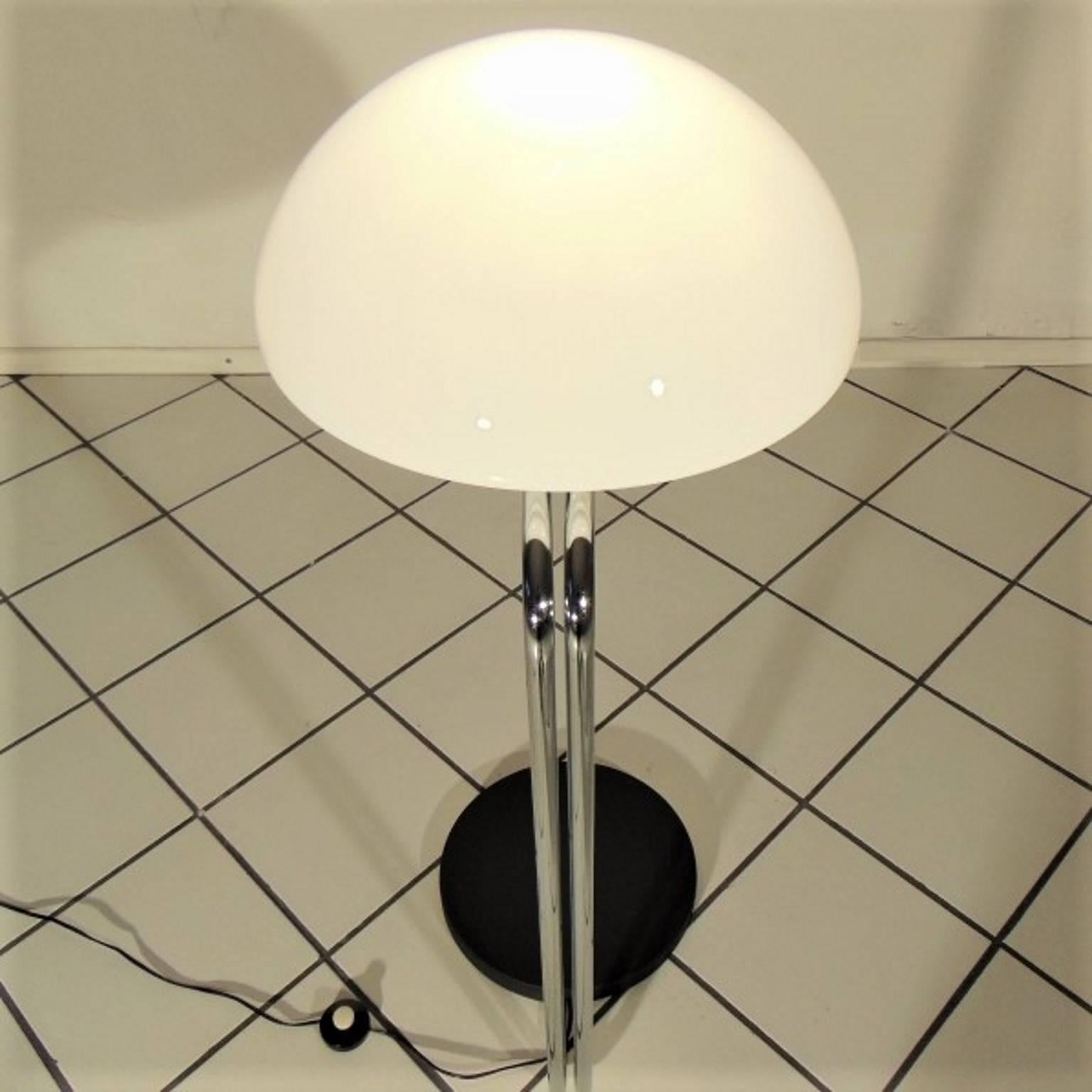 1972 Floor Lamp Opaline White Glass, Steel, Black Base by Sormani Nucleo, Italy For Sale 2