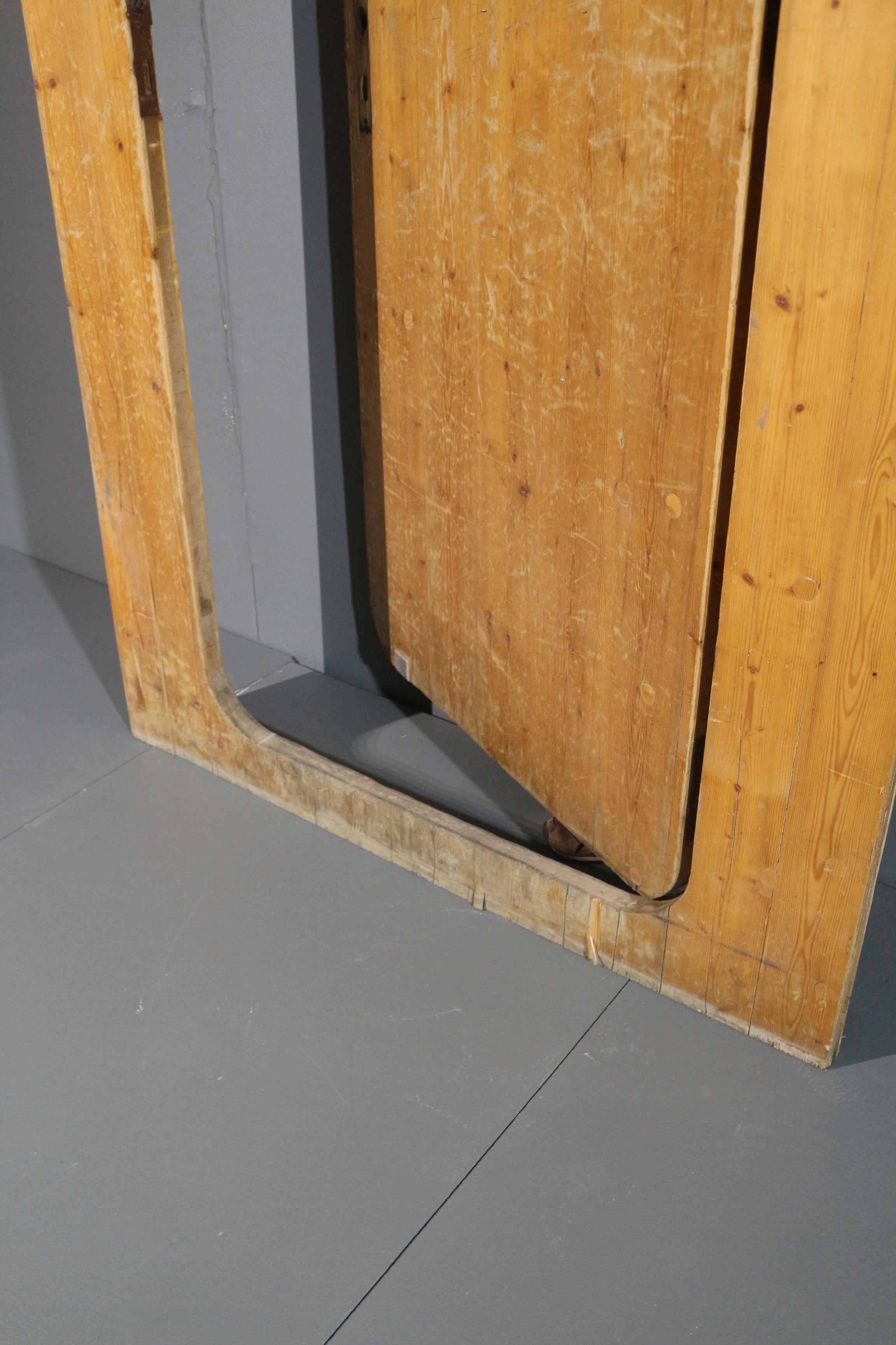 1972, Jean Prouvé & Charlotte Perriand Door In Good Condition In Perpignan, FR