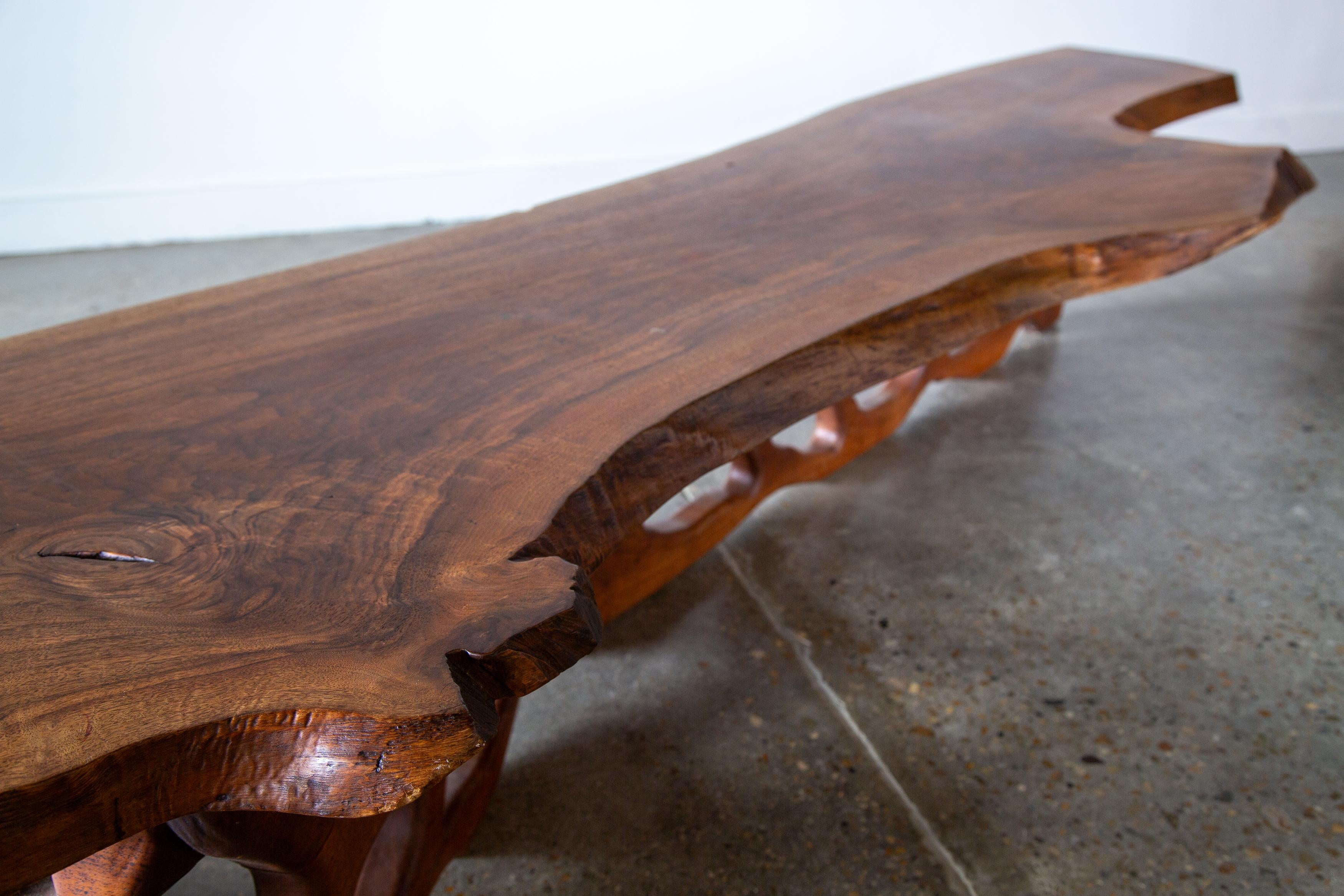 1972 Live Edge Walnut Coffee Table by Gino Russo organic Carved base Nakashima For Sale 5